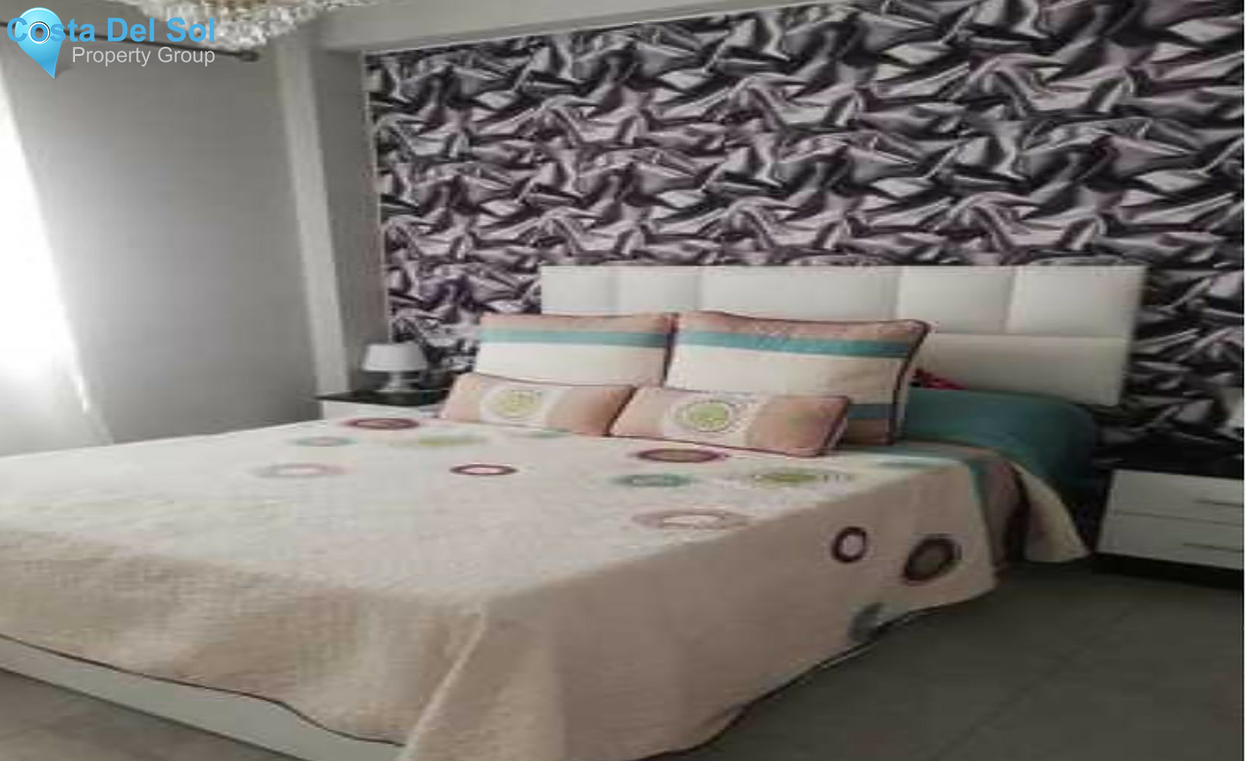 Middle Floor Apartment in Málaga-1359332