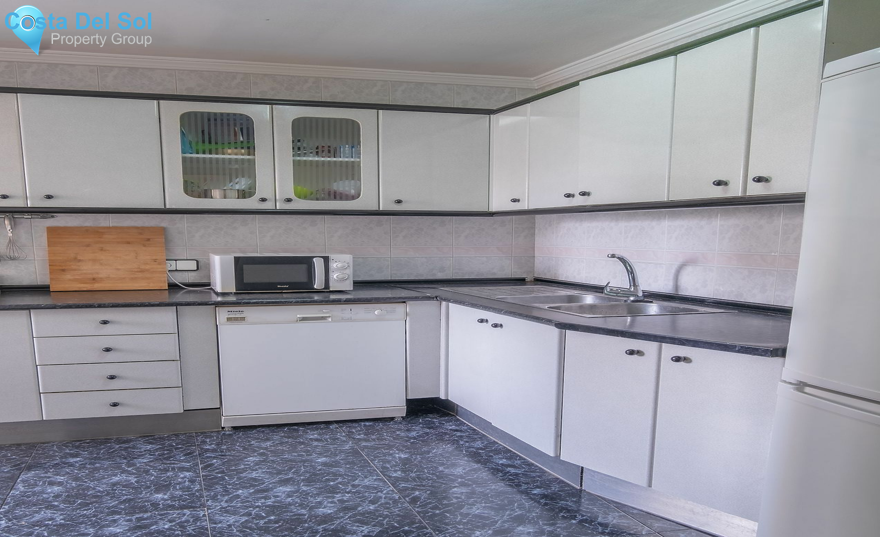 Middle Floor Apartment in Málaga-1128559