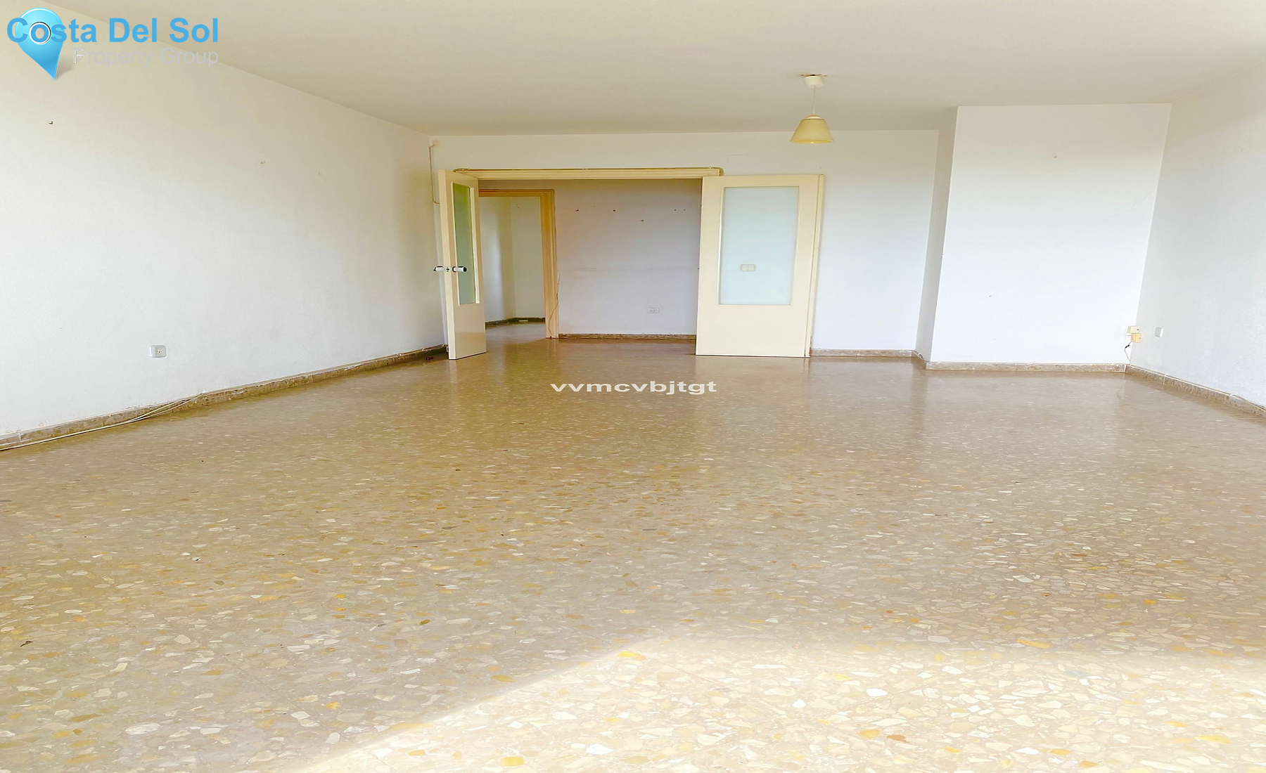 Middle Floor Apartment in Málaga-1157044