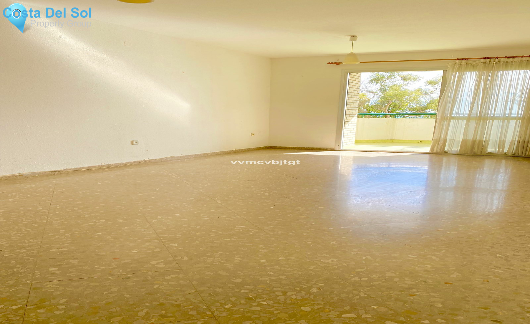 Middle Floor Apartment in Málaga-1157036