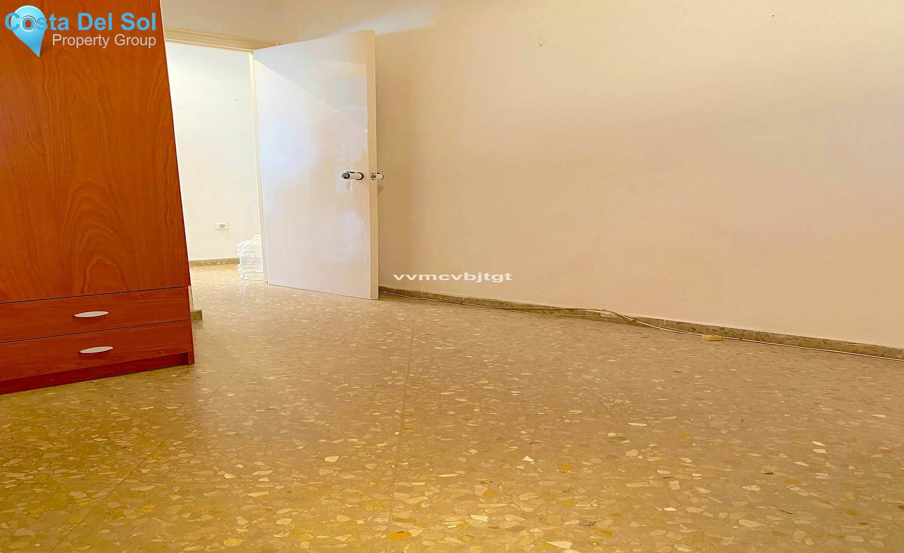 Middle Floor Apartment in Málaga-1157040