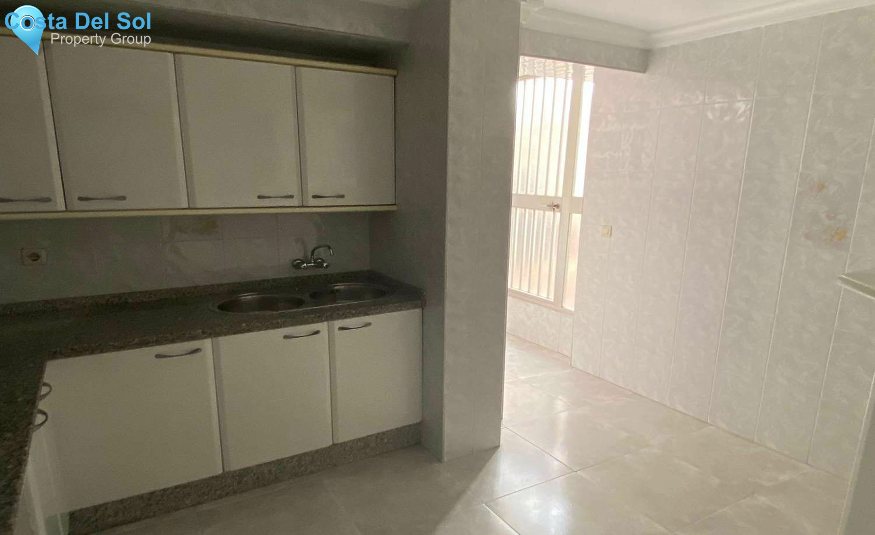 Middle Floor Apartment in Málaga-1165083