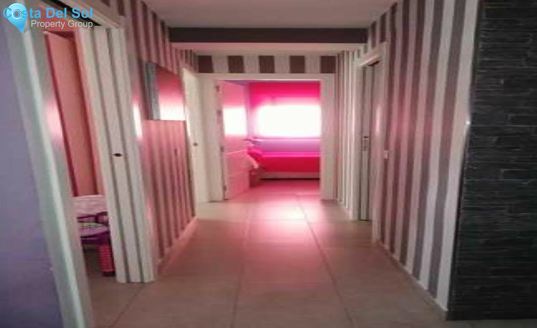 Middle Floor Apartment in Málaga-1203931