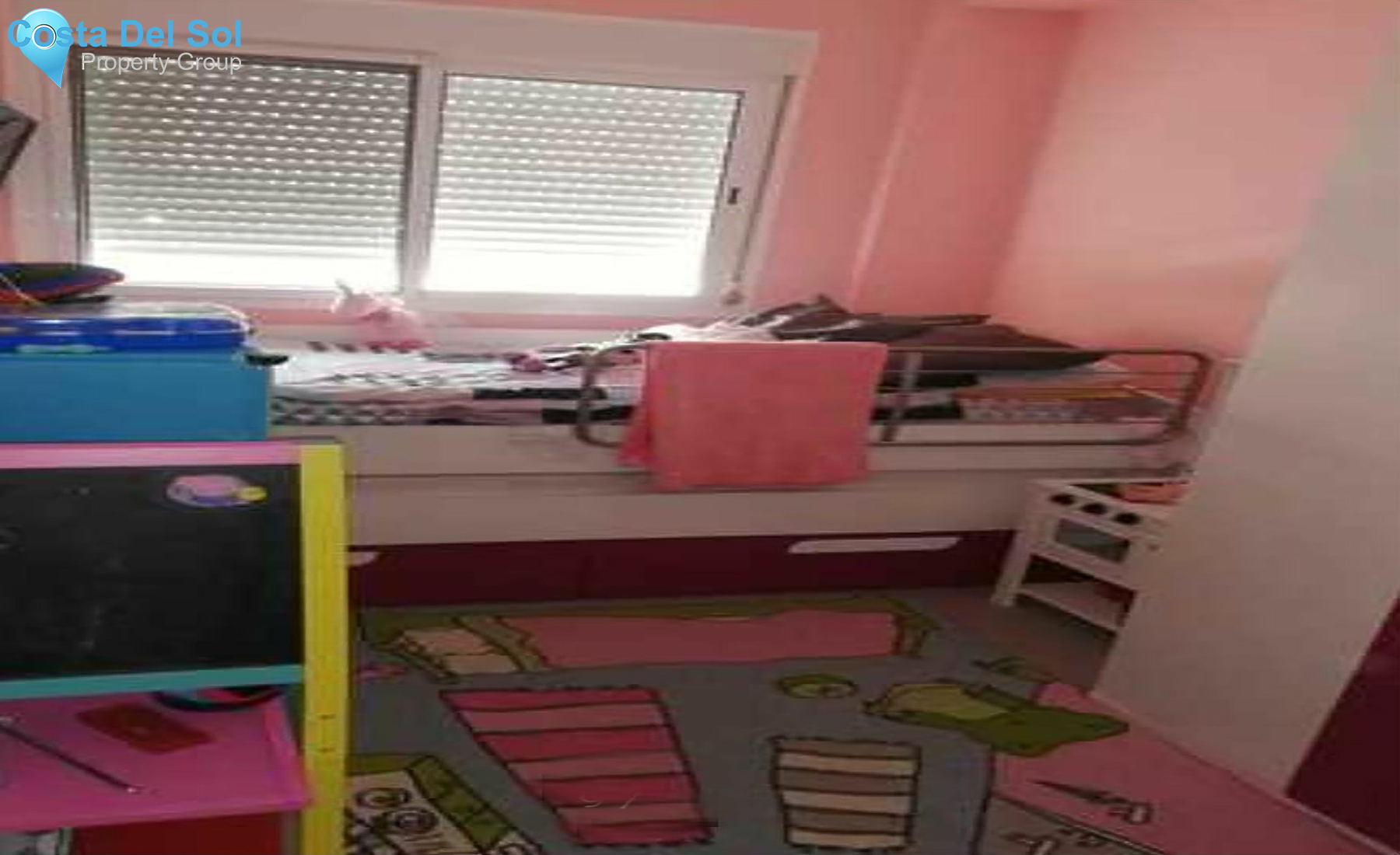 Middle Floor Apartment in Málaga-1203936