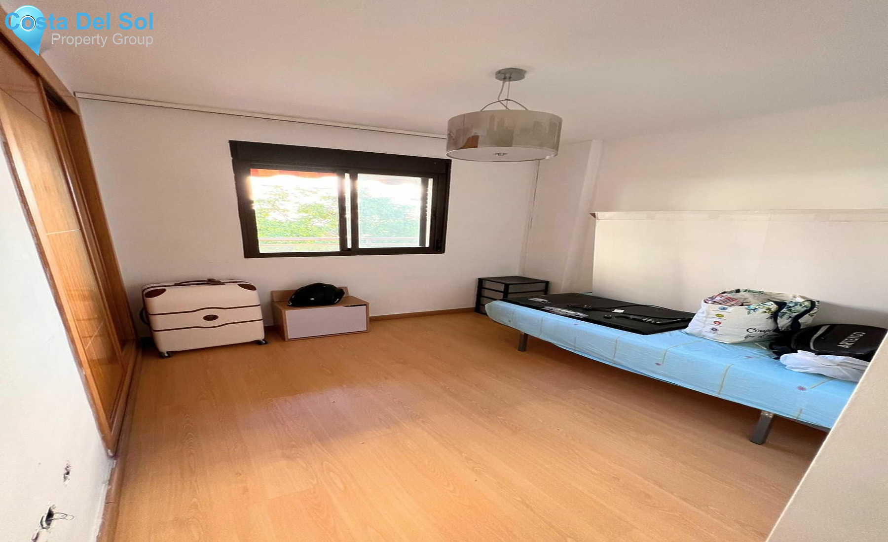Middle Floor Apartment in Málaga-1449630