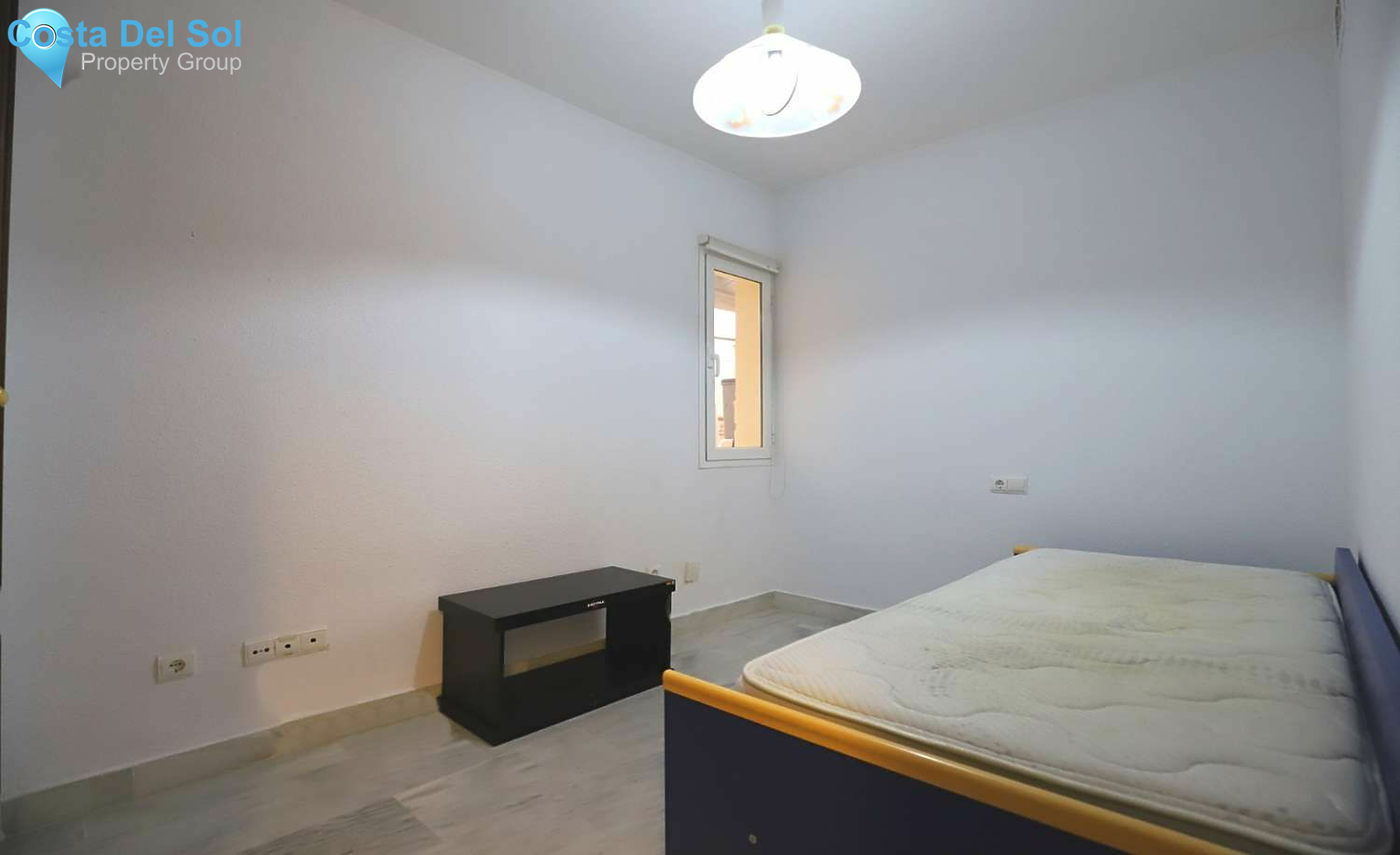 Middle Floor Apartment in Málaga-1552499