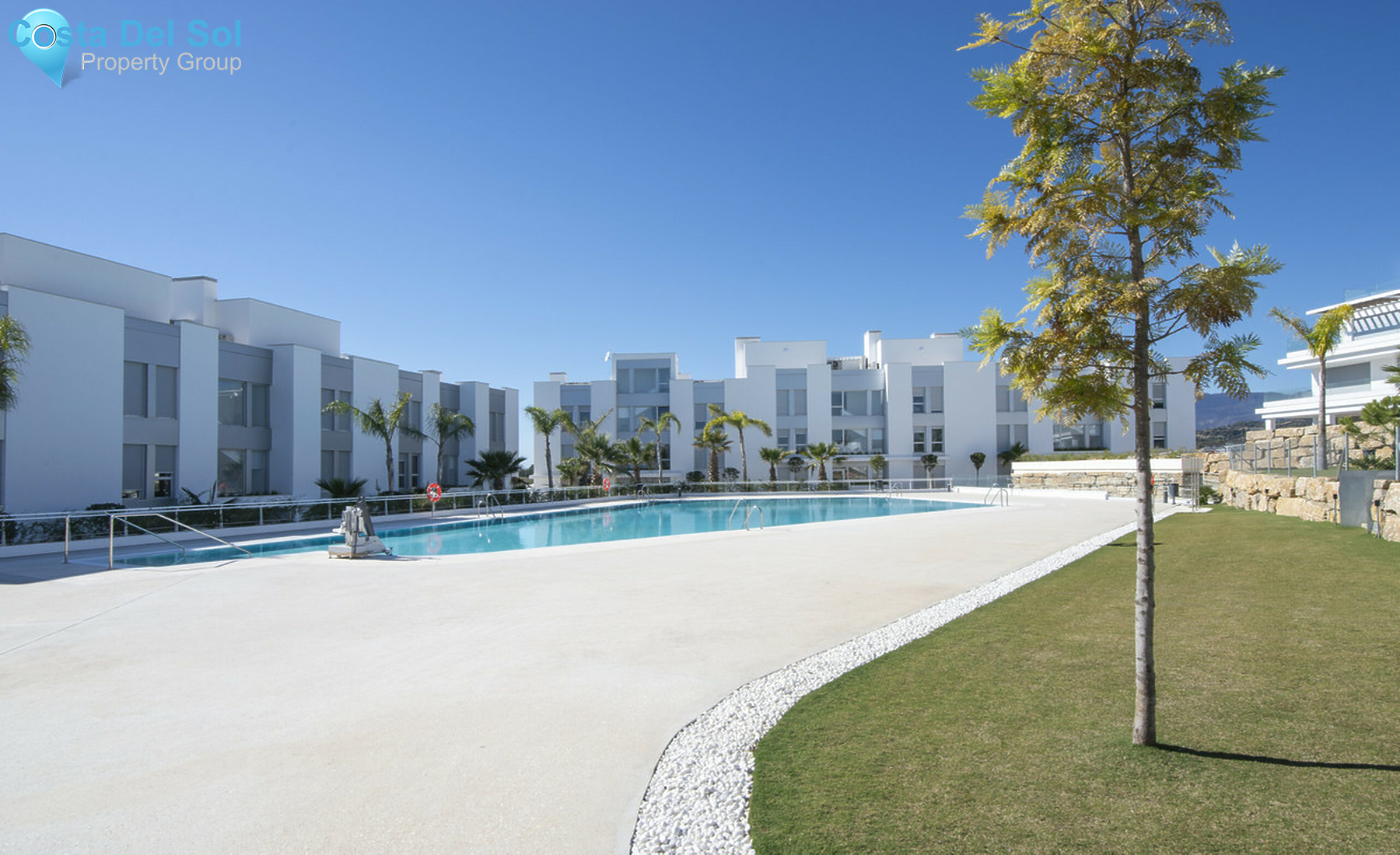 Middle Floor Apartment in New Golden Mile-1254033