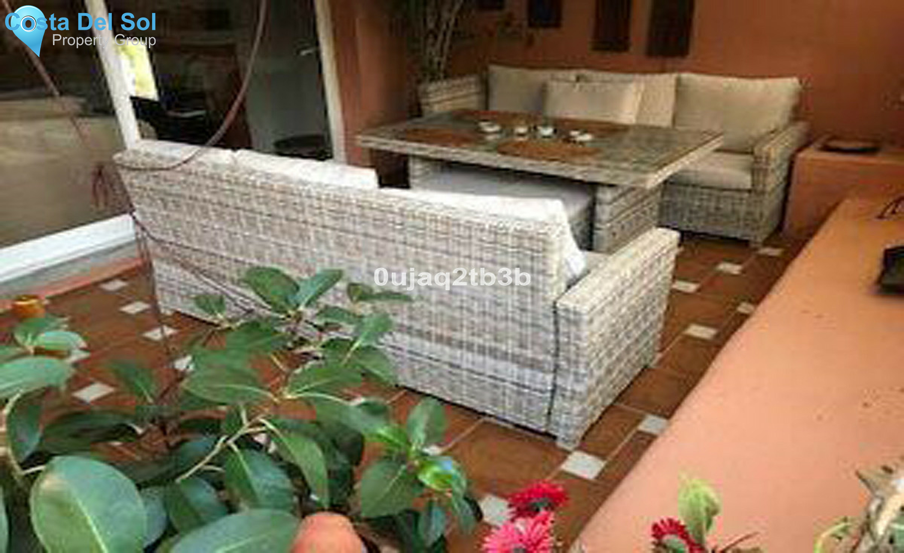 Middle Floor Apartment in New Golden Mile-1305767