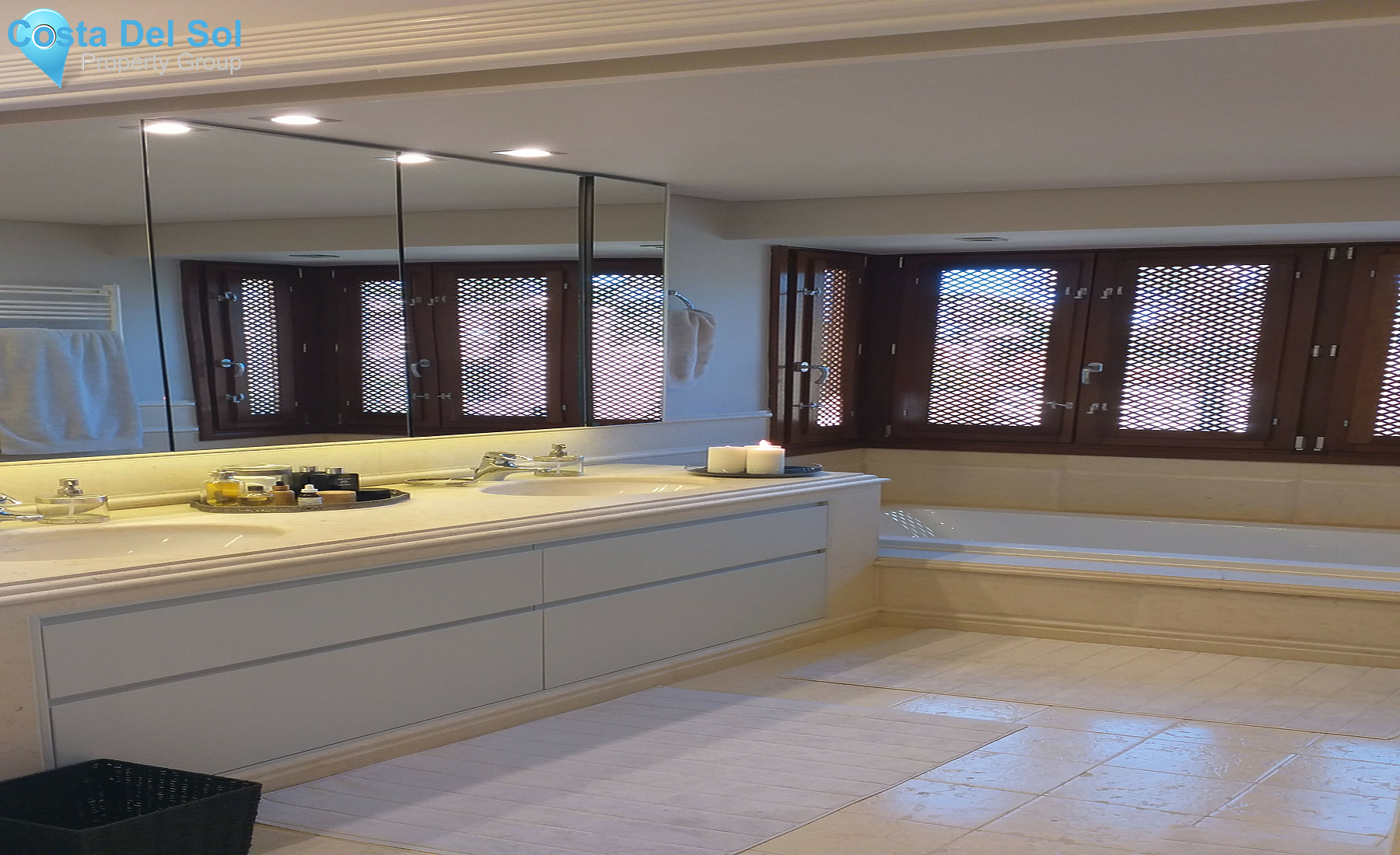 Middle Floor Apartment in New Golden Mile-1320091