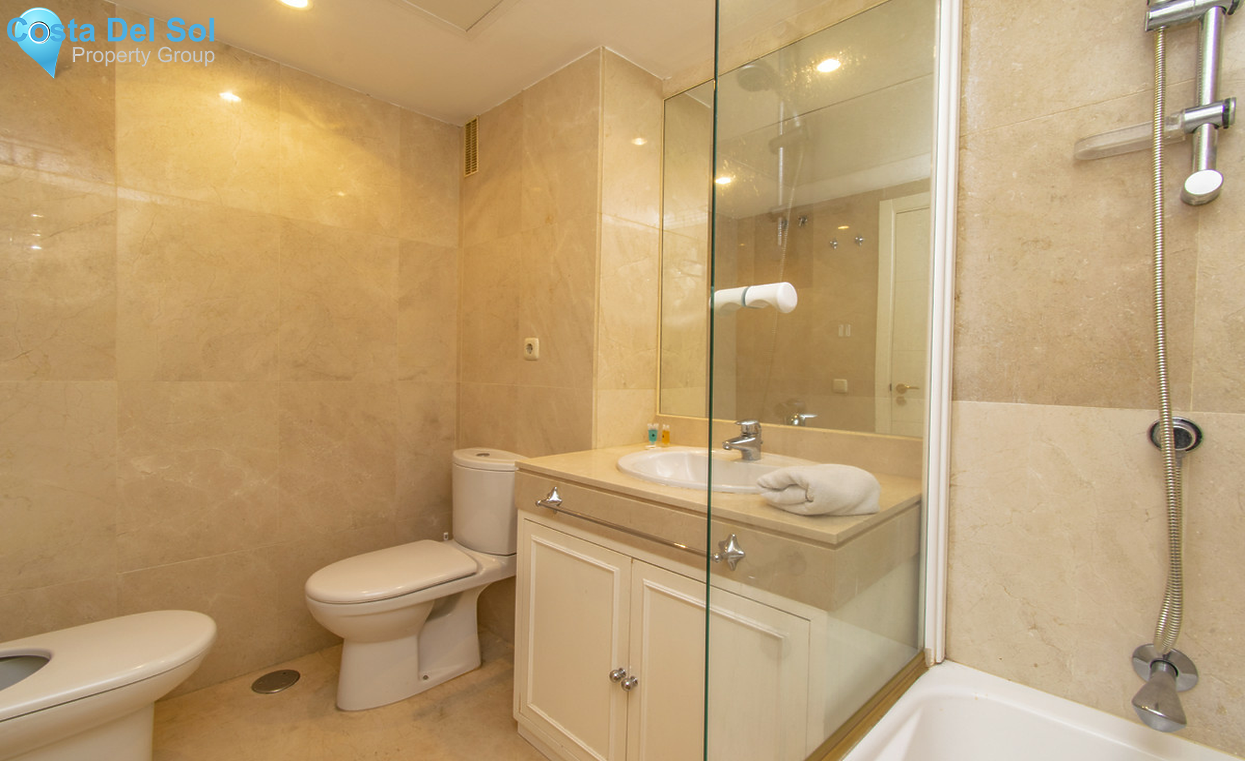 Middle Floor Apartment in New Golden Mile-1332767