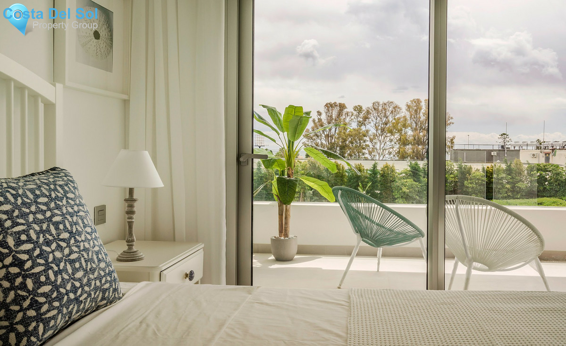 Middle Floor Apartment in New Golden Mile-1402381