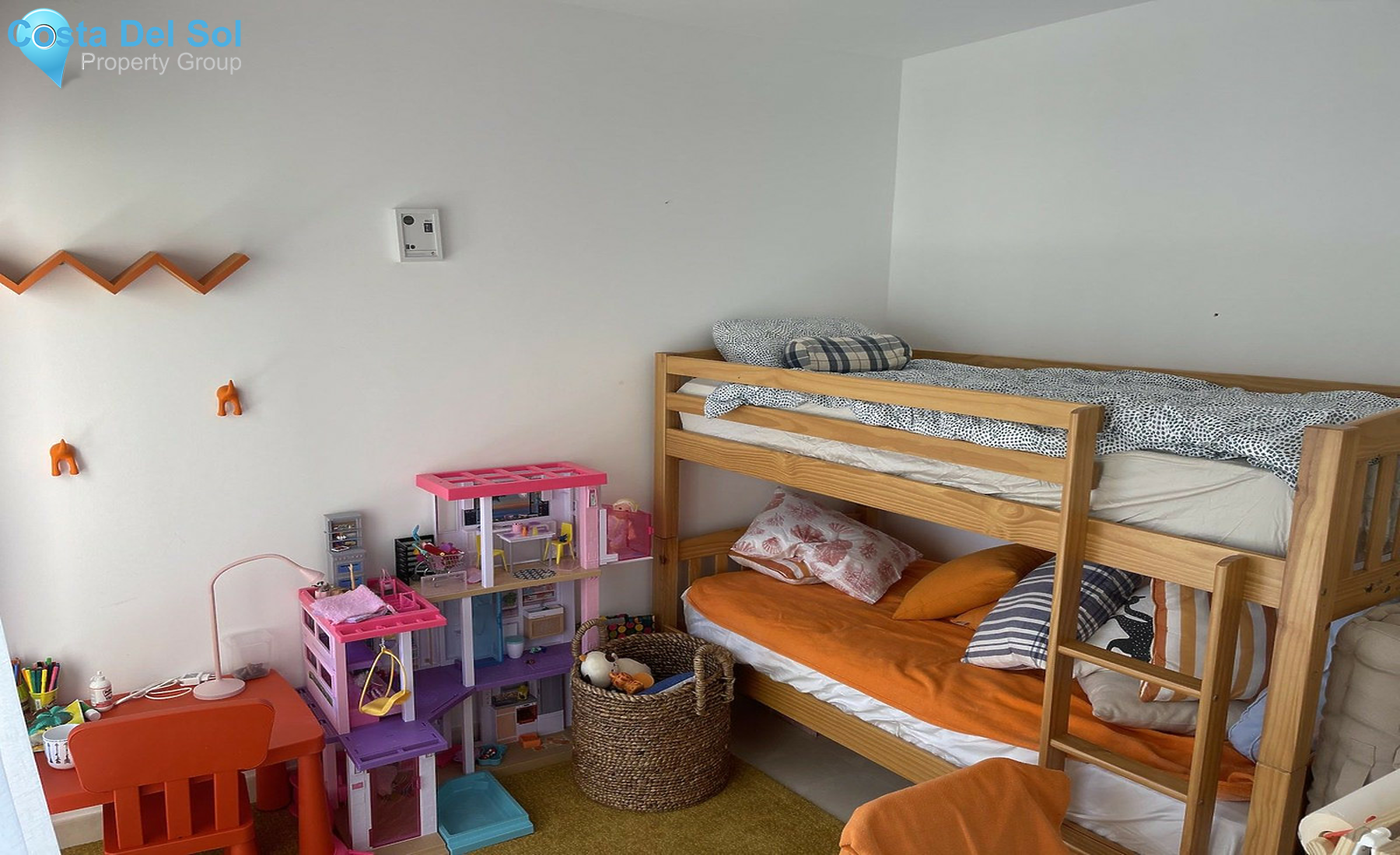 Middle Floor Apartment in New Golden Mile-1413802