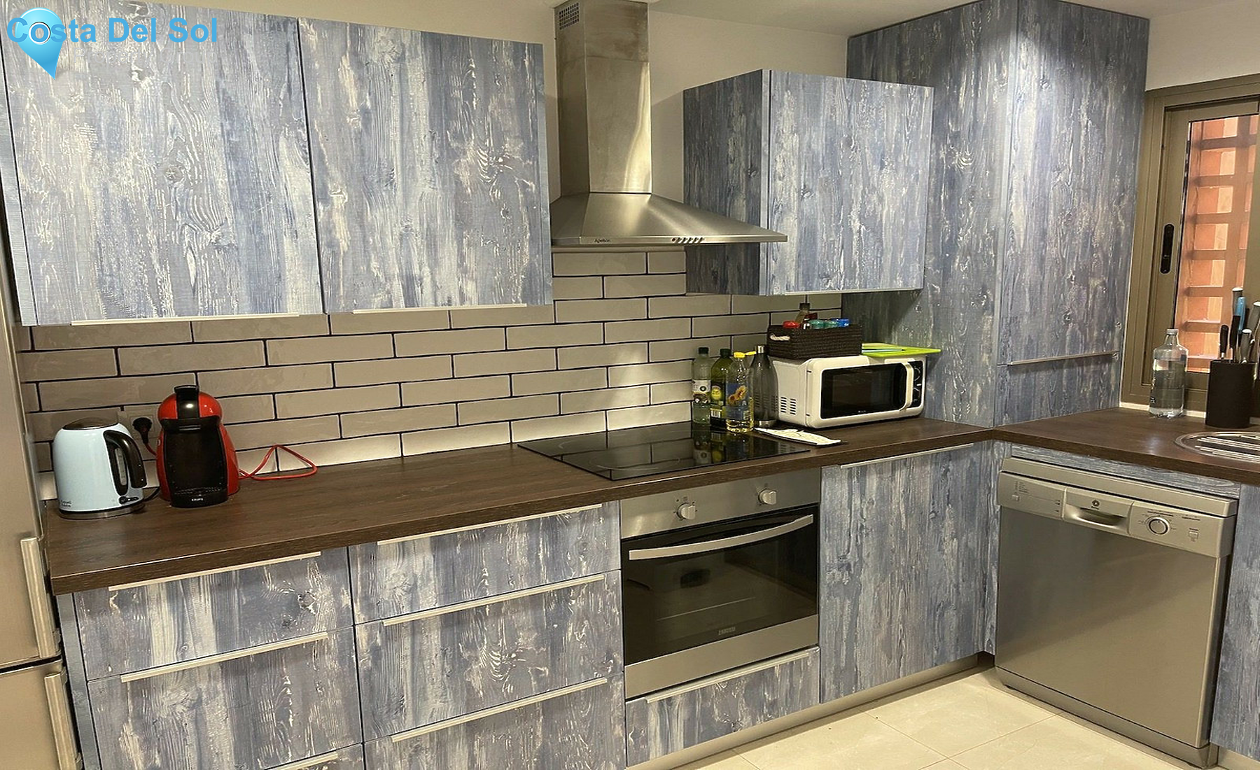 Middle Floor Apartment in New Golden Mile-1413790