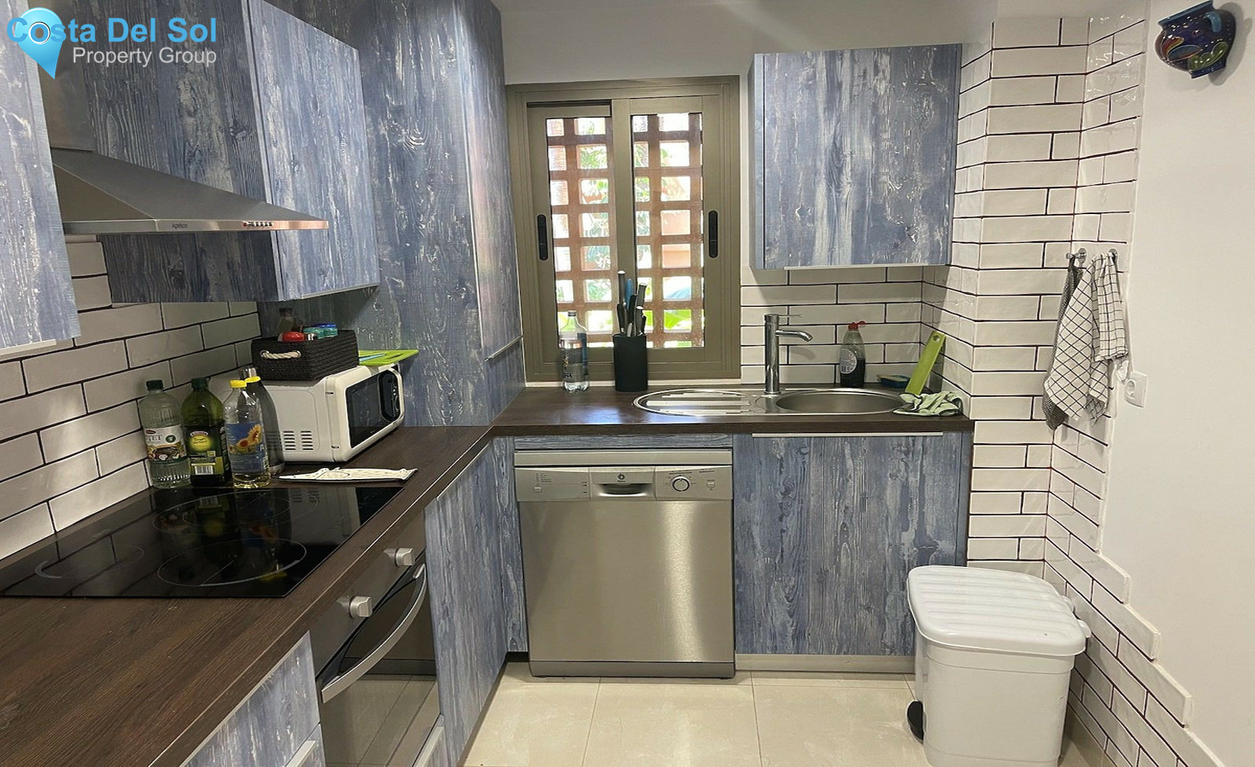 Middle Floor Apartment in New Golden Mile-1413792