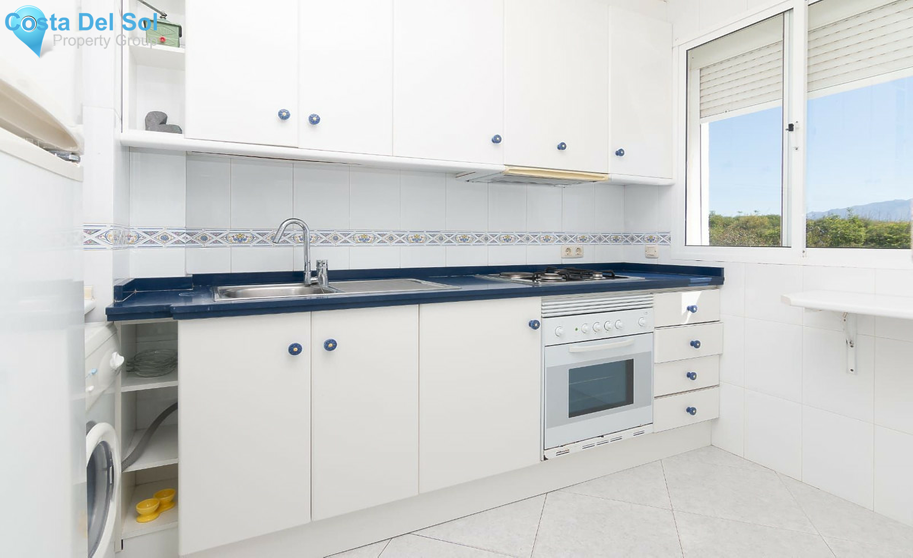 Middle Floor Apartment in New Golden Mile-1462534