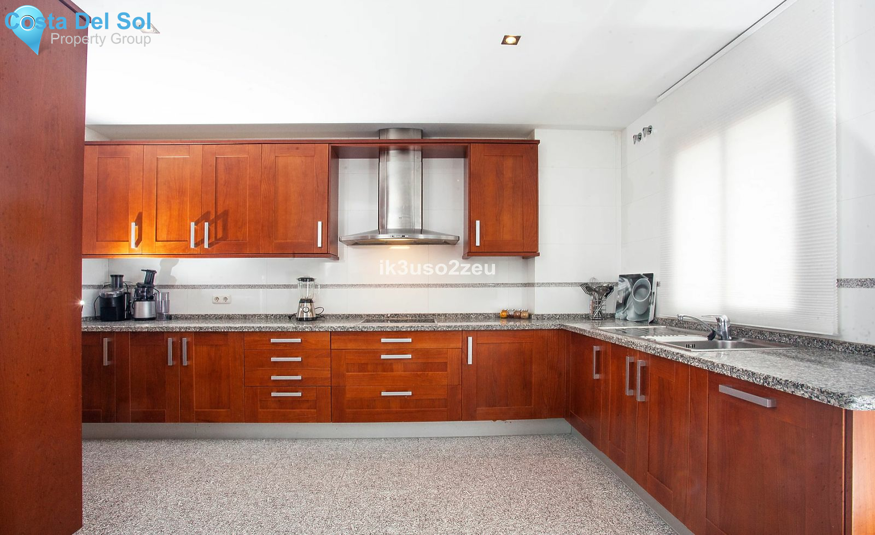 Middle Floor Apartment in New Golden Mile-1174400