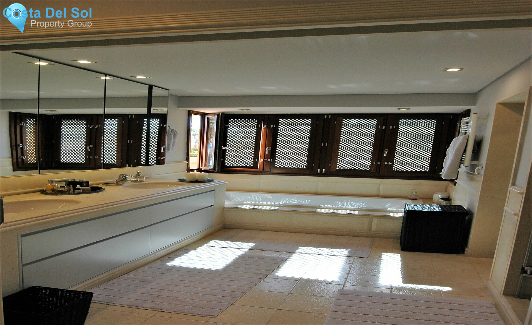 Middle Floor Apartment in New Golden Mile-1205996