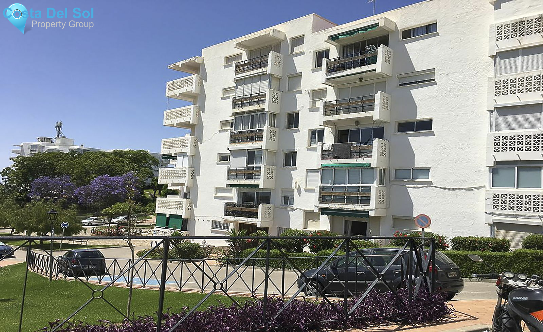 Middle Floor Apartment in New Golden Mile-1449146