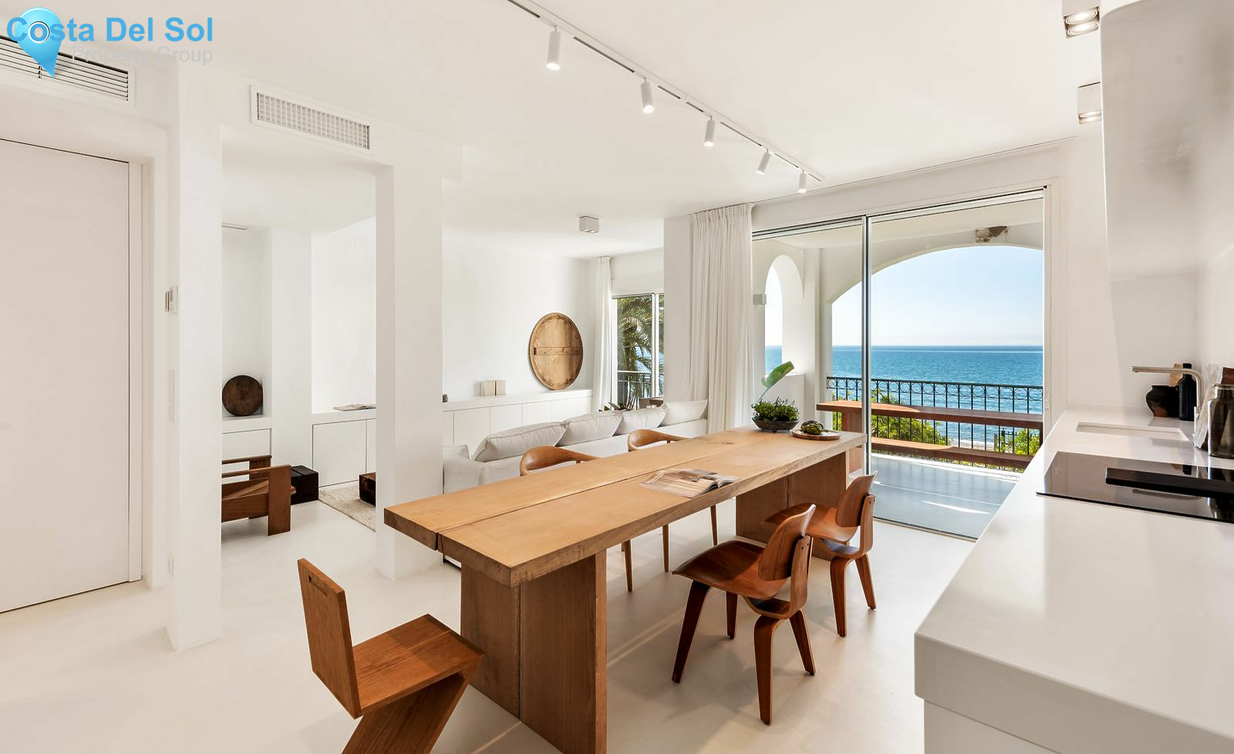 Middle Floor Apartment in New Golden Mile