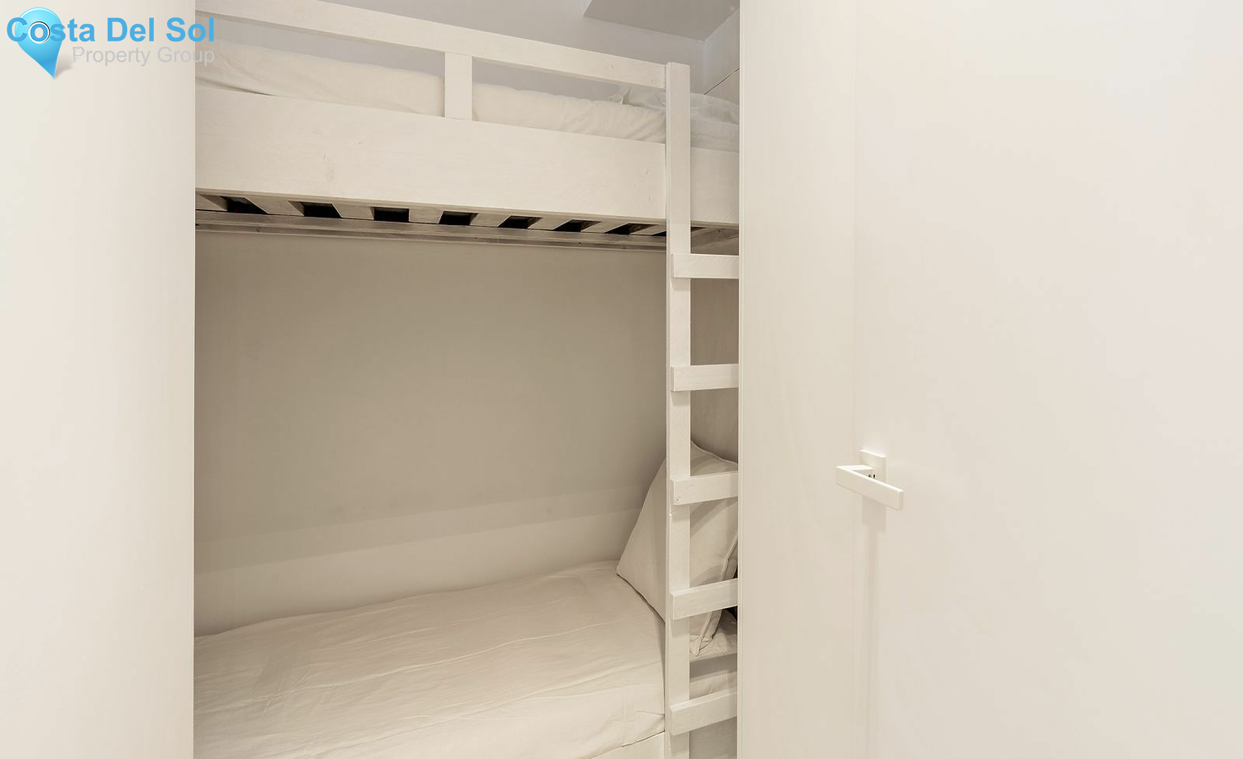 Middle Floor Apartment in New Golden Mile-1463975