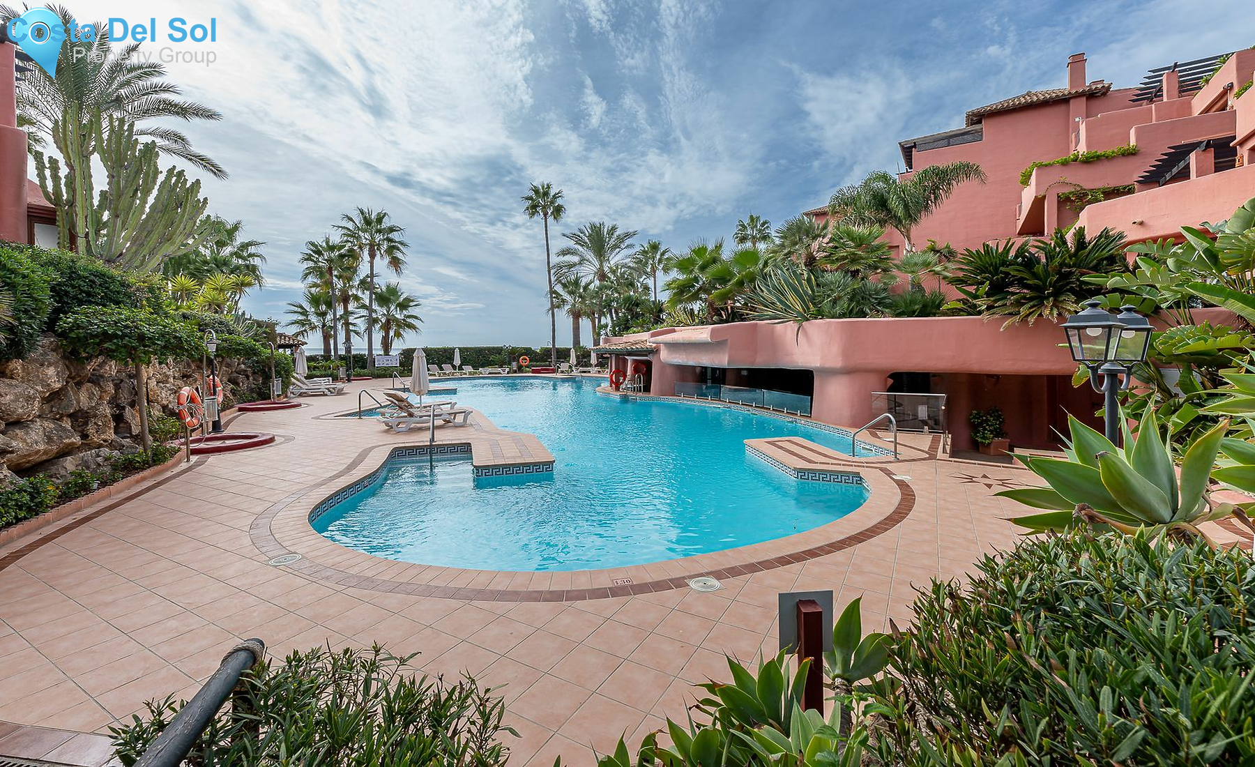 Middle Floor Apartment in New Golden Mile-1515246