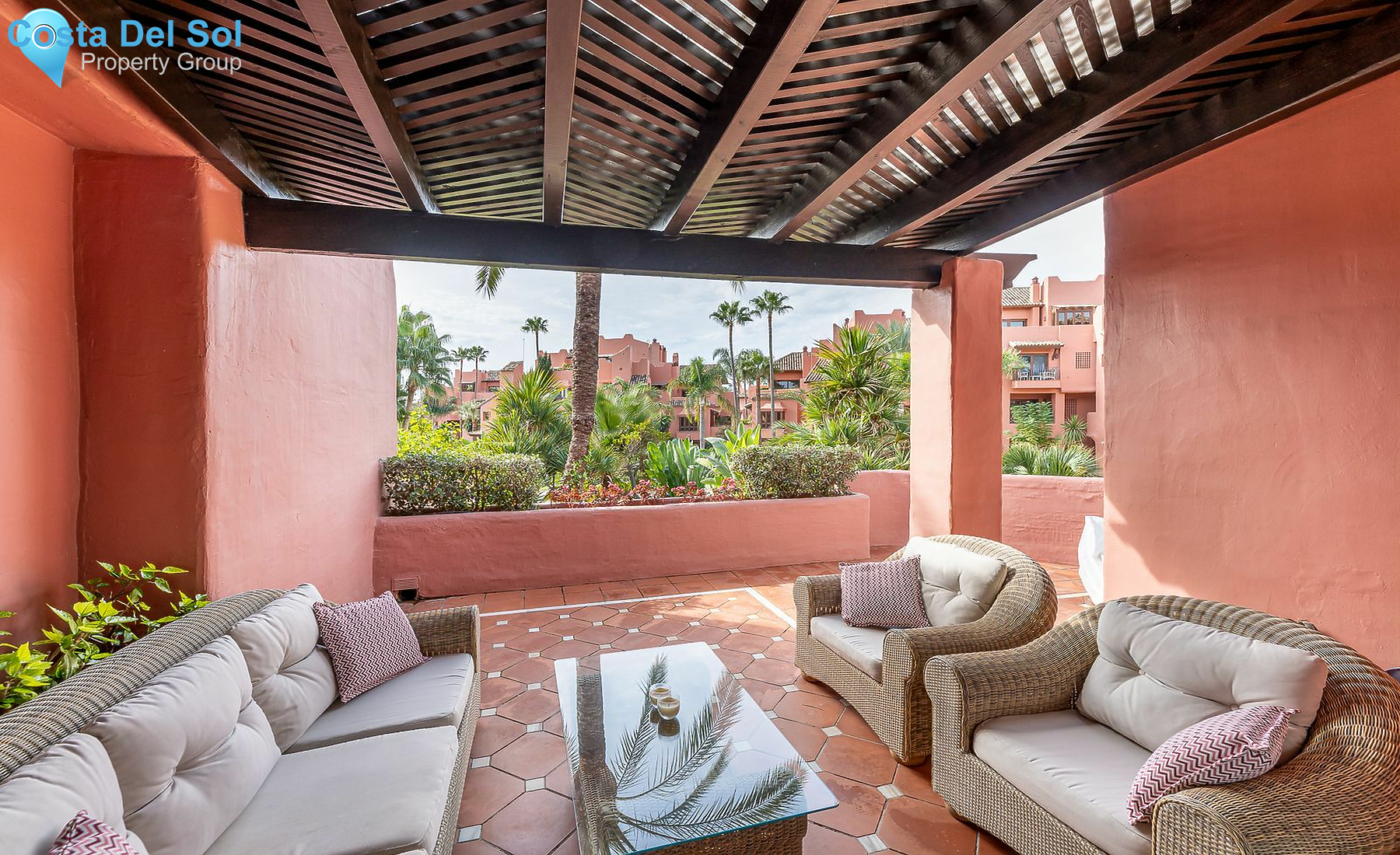 Middle Floor Apartment in New Golden Mile-1515232