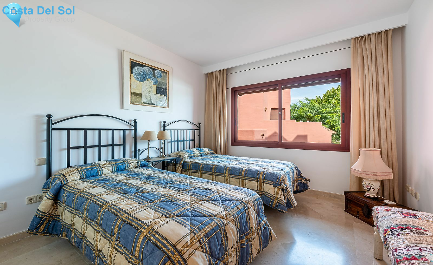 Middle Floor Apartment in New Golden Mile-1515234