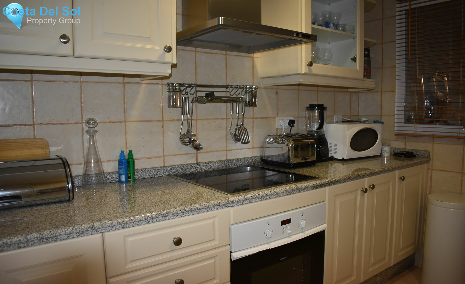 Middle Floor Apartment in New Golden Mile-1535108