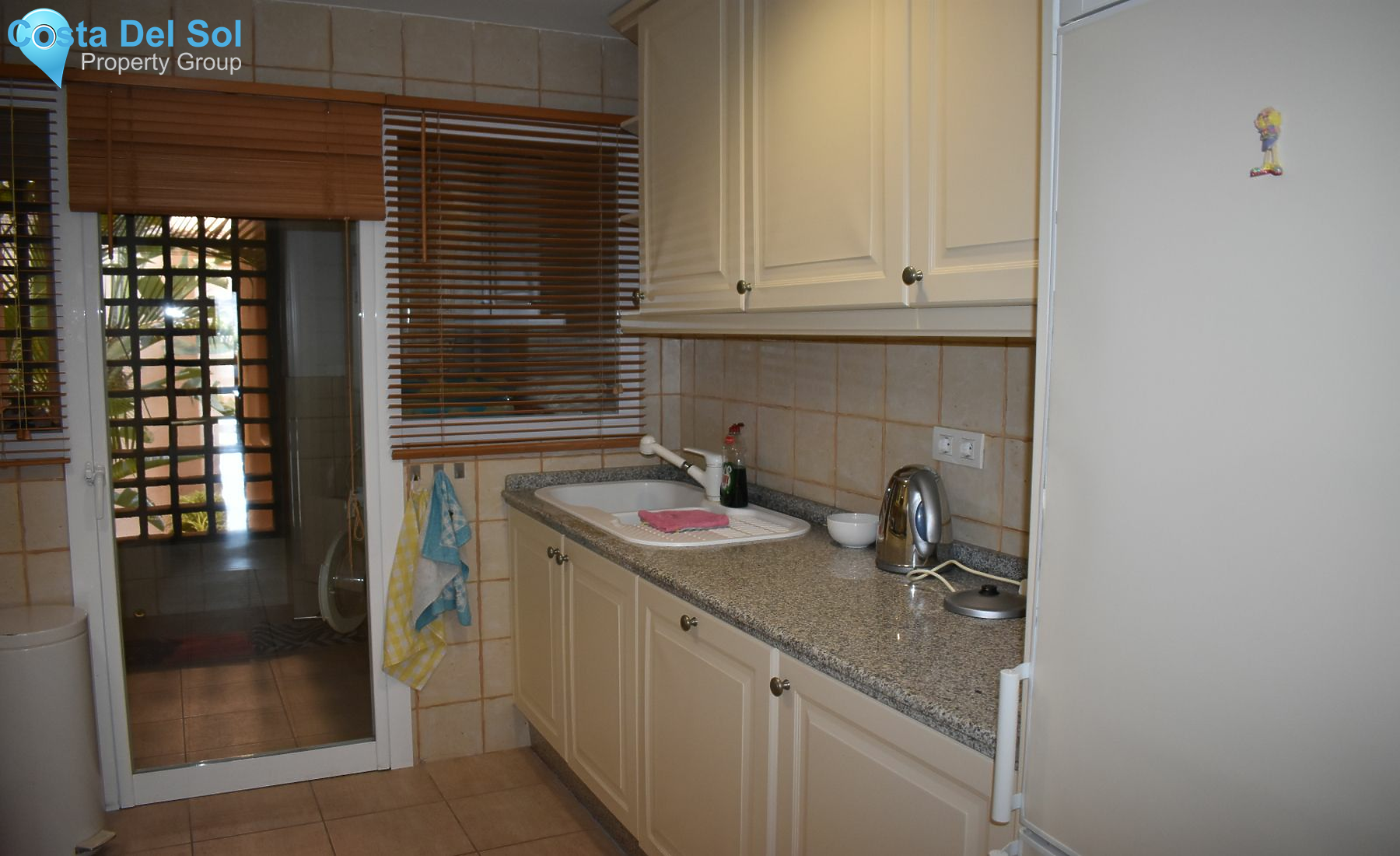 Middle Floor Apartment in New Golden Mile-1535109