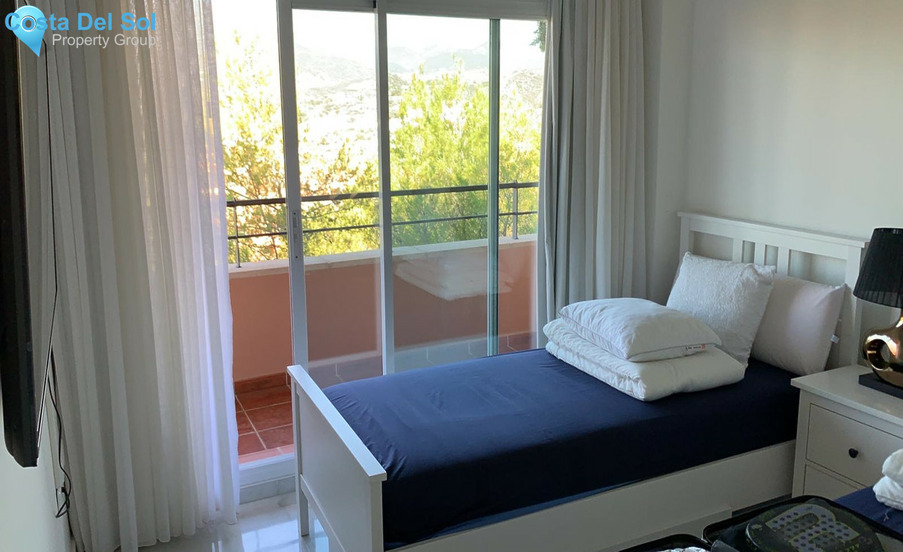 Middle Floor Apartment in Nueva Andalucía-1238677