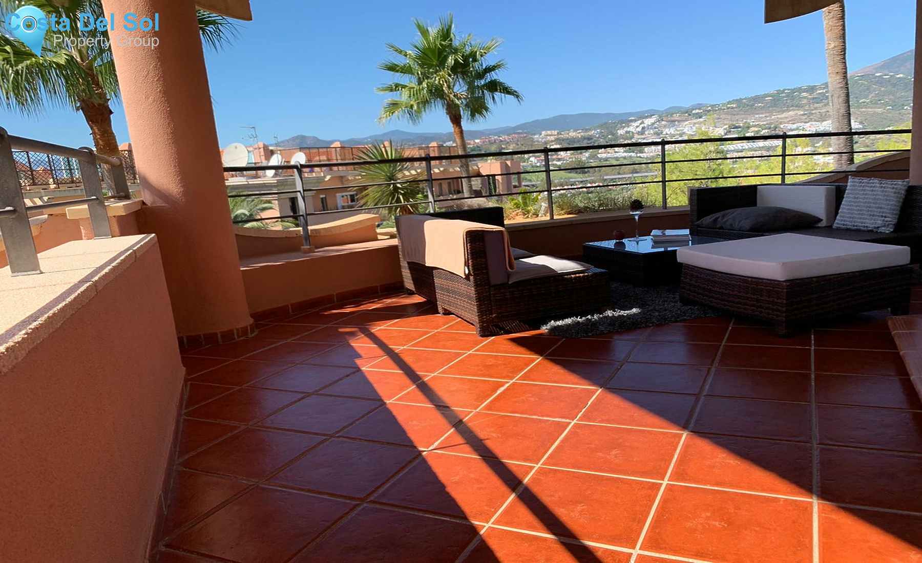 Middle Floor Apartment in Nueva Andalucía-1238679