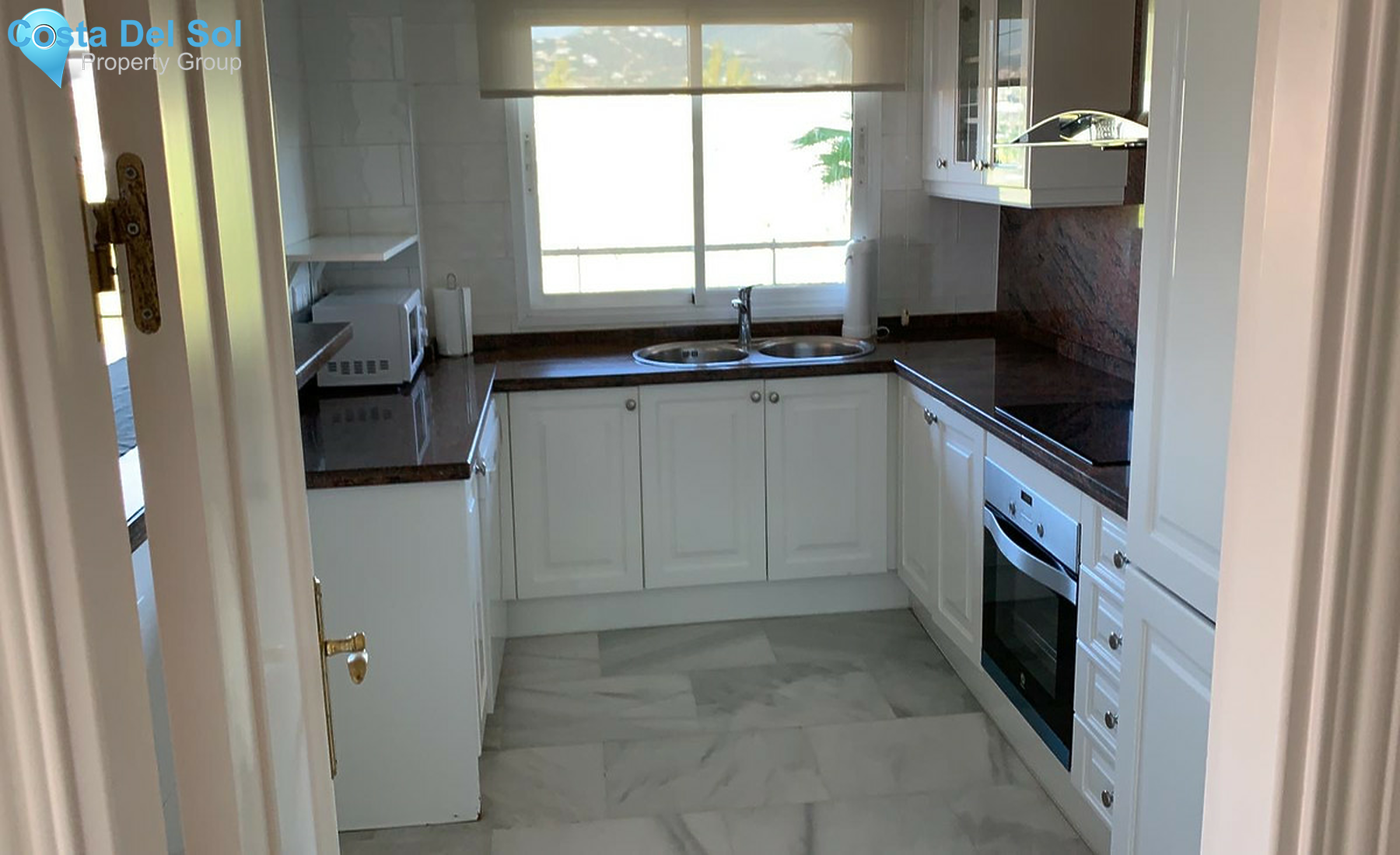 Middle Floor Apartment in Nueva Andalucía-1238668