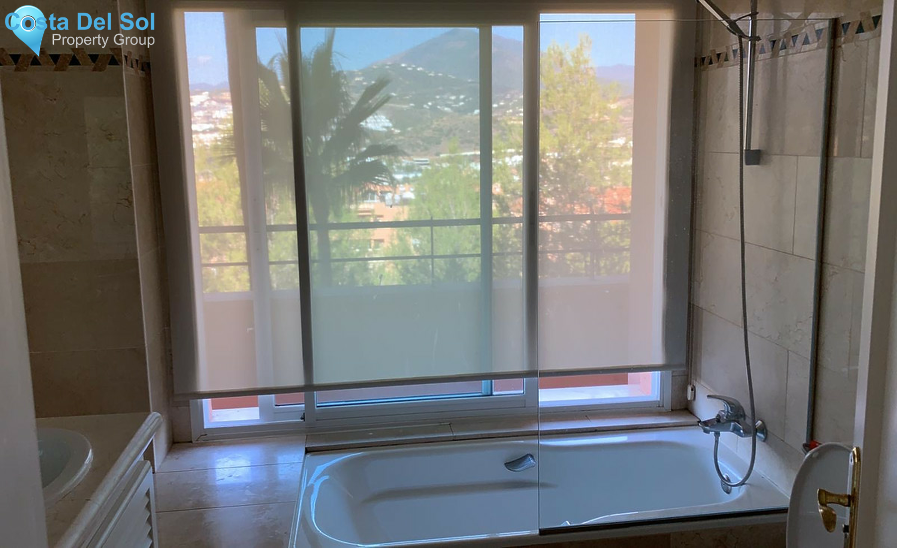 Middle Floor Apartment in Nueva Andalucía-1238670