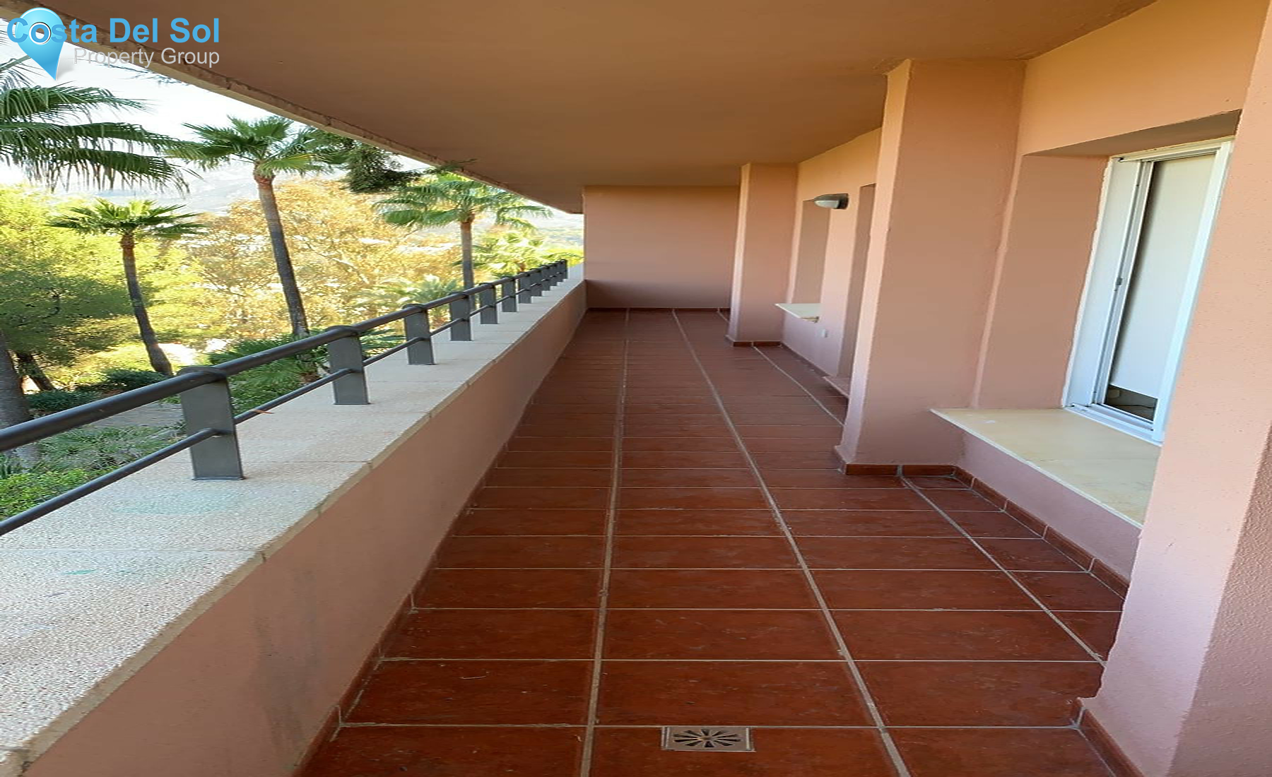 Middle Floor Apartment in Nueva Andalucía-1238674