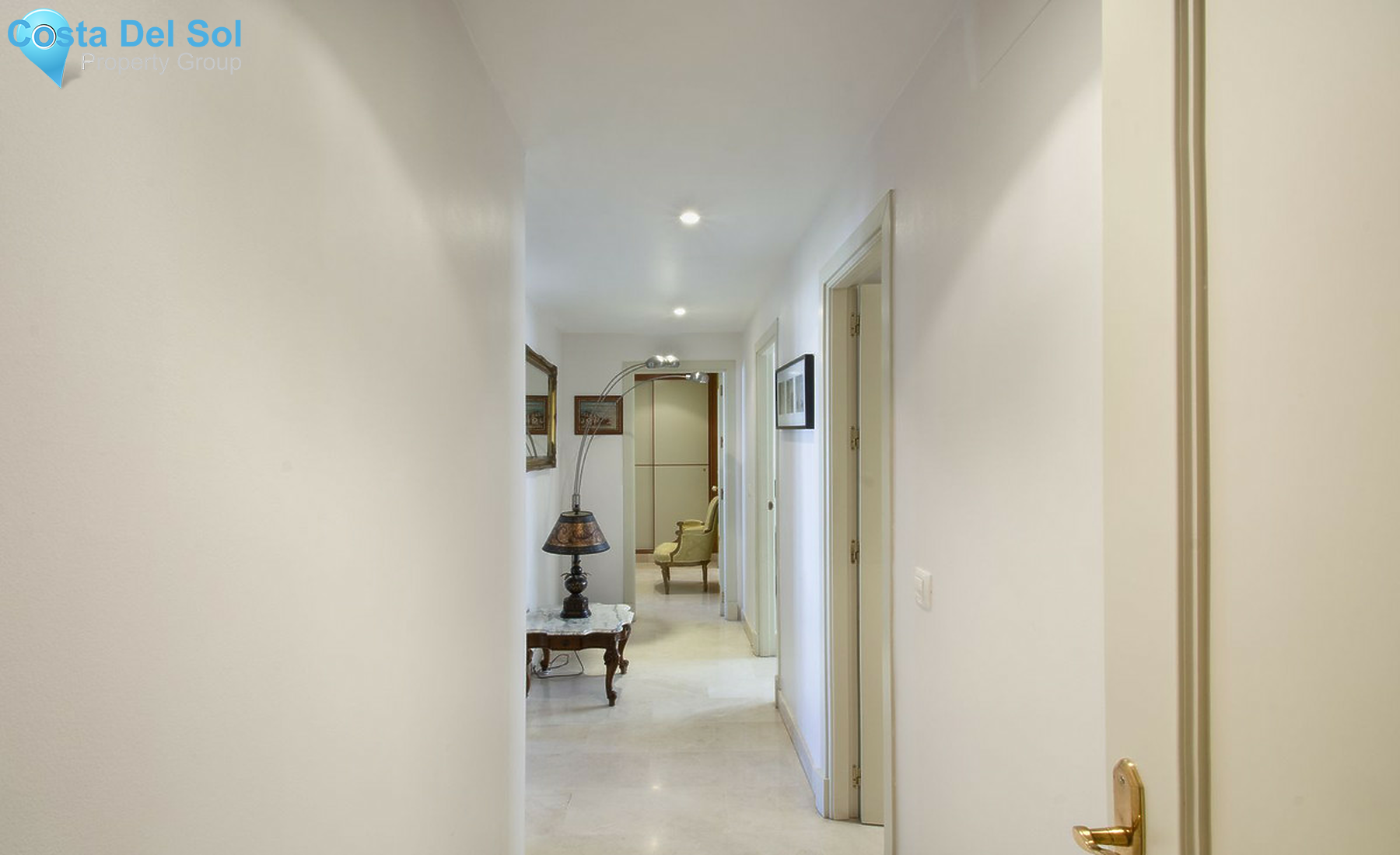 Middle Floor Apartment in Nueva Andalucía-1239189