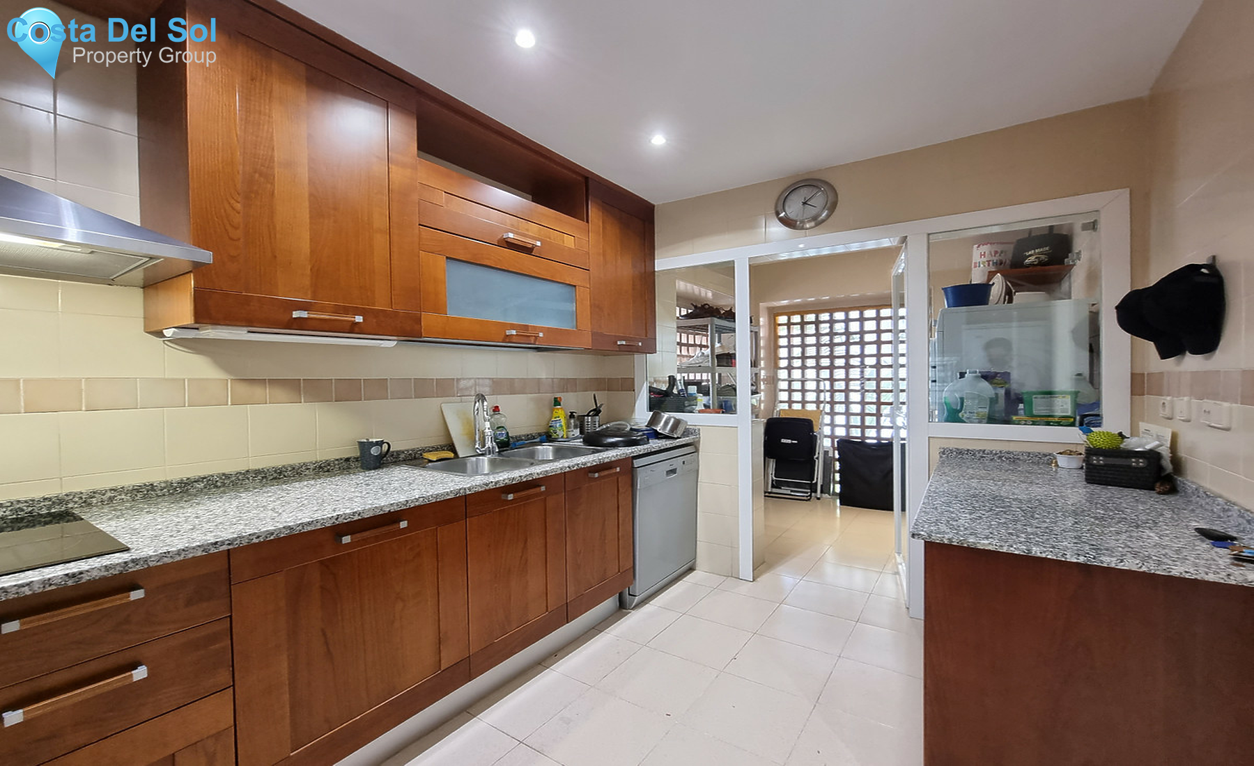 Middle Floor Apartment in Nueva Andalucía-1280933