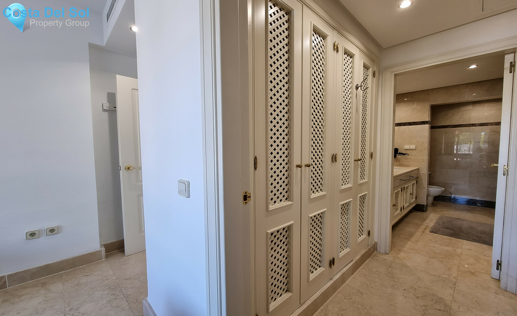 Middle Floor Apartment in Nueva Andalucía-1280940