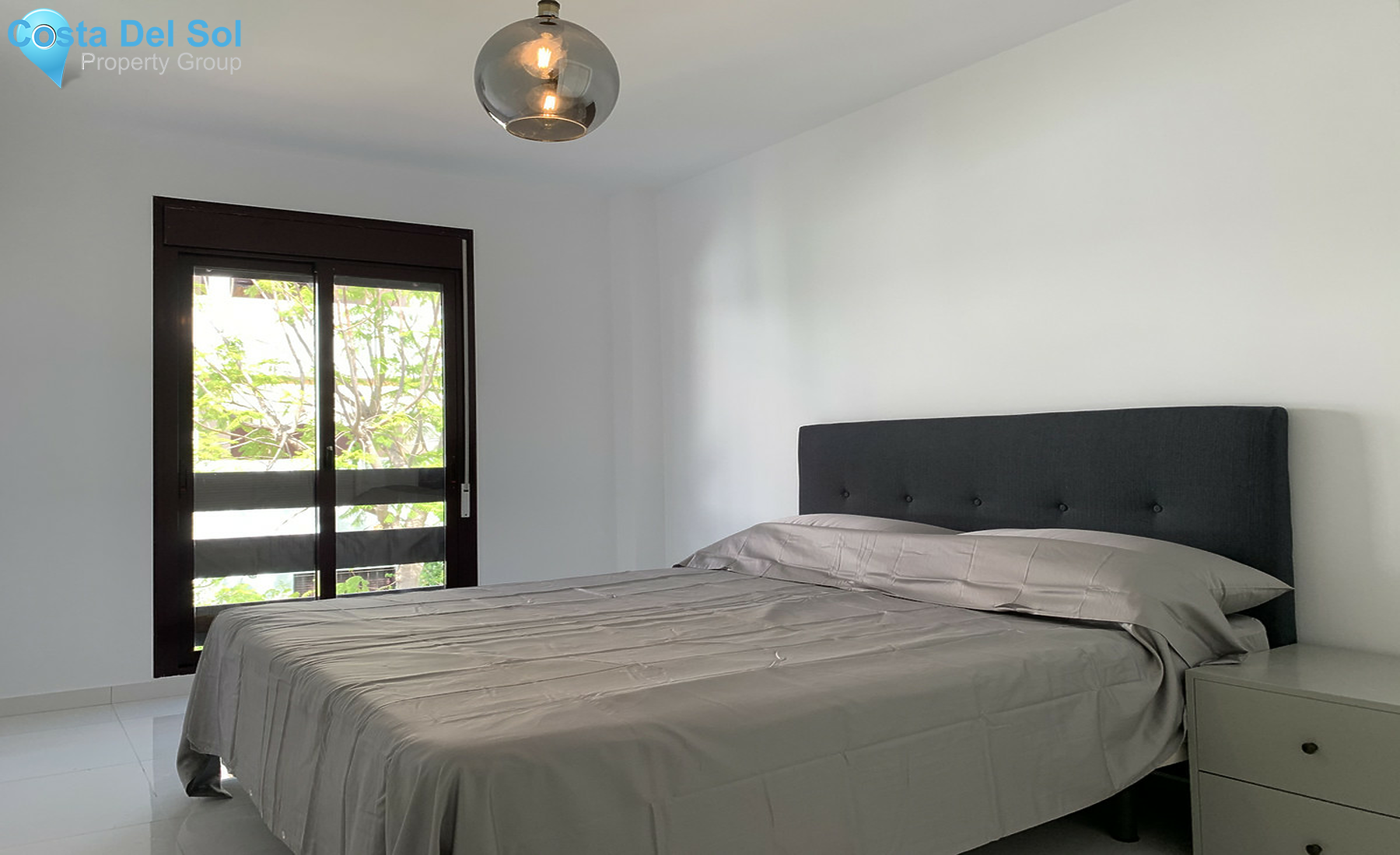 Middle Floor Apartment in Nueva Andalucía-1295331