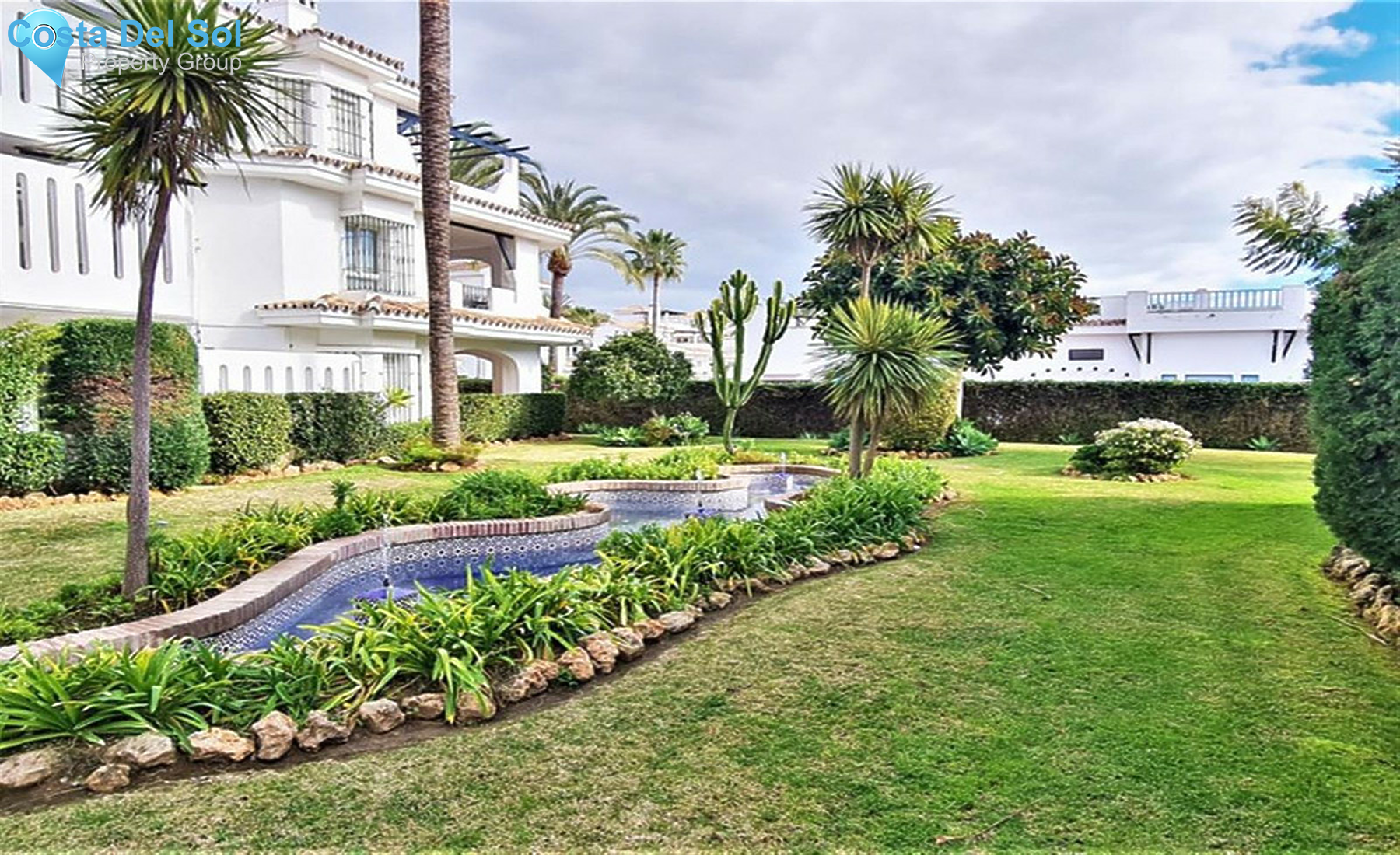 Middle Floor Apartment in Nueva Andalucía-1313666