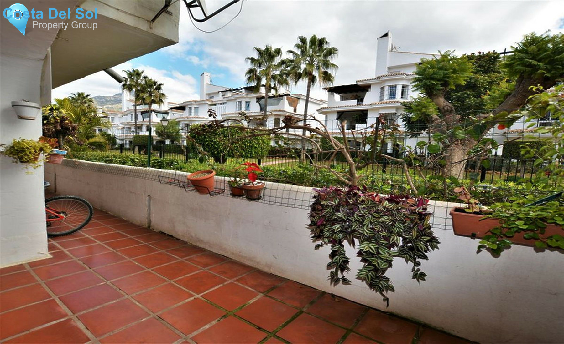 Middle Floor Apartment in Nueva Andalucía-1313667