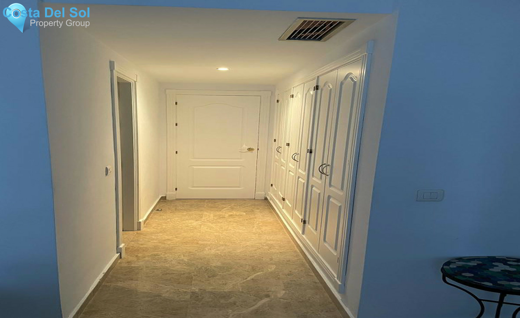 Middle Floor Apartment in Nueva Andalucía-1314170