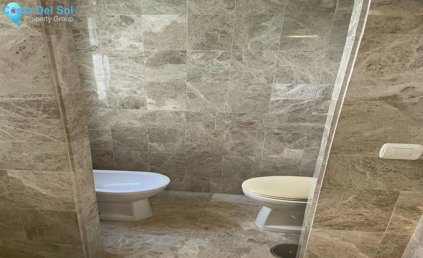 Middle Floor Apartment in Nueva Andalucía-1314173