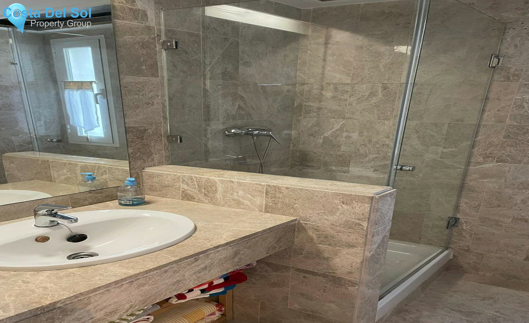 Middle Floor Apartment in Nueva Andalucía-1314174