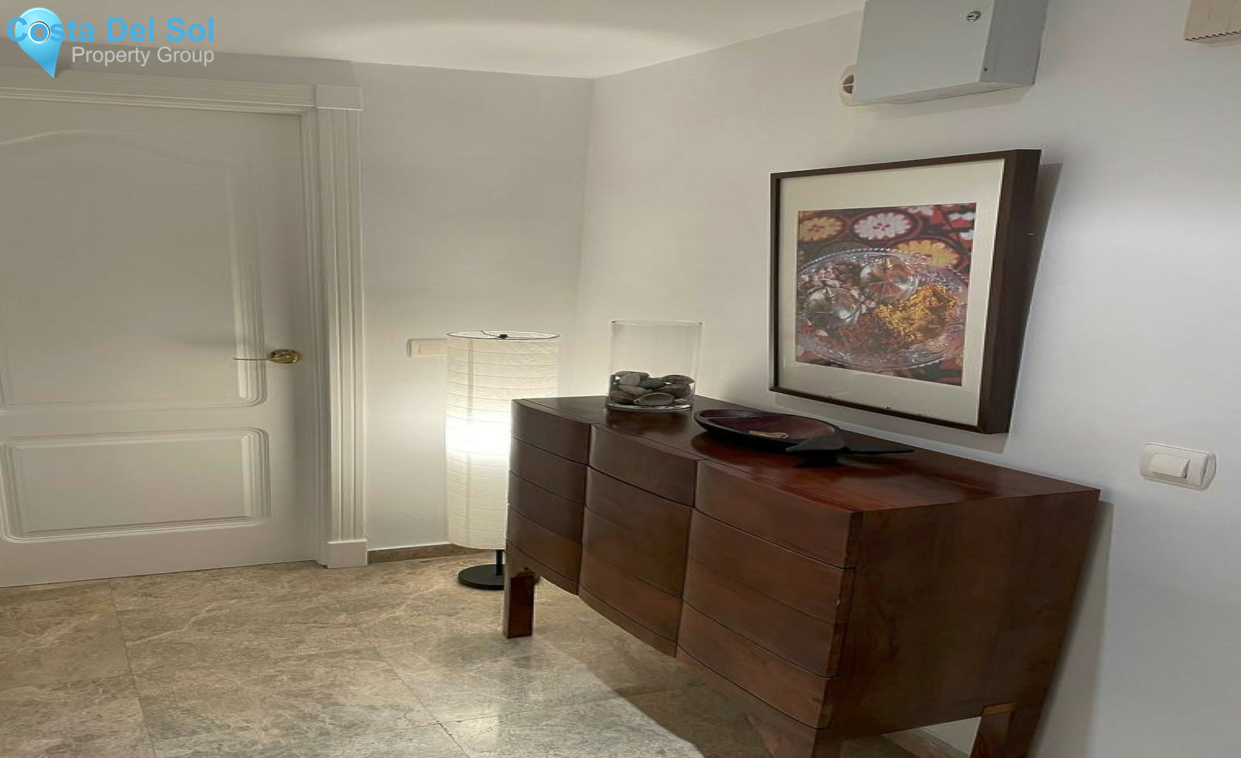 Middle Floor Apartment in Nueva Andalucía-1314164