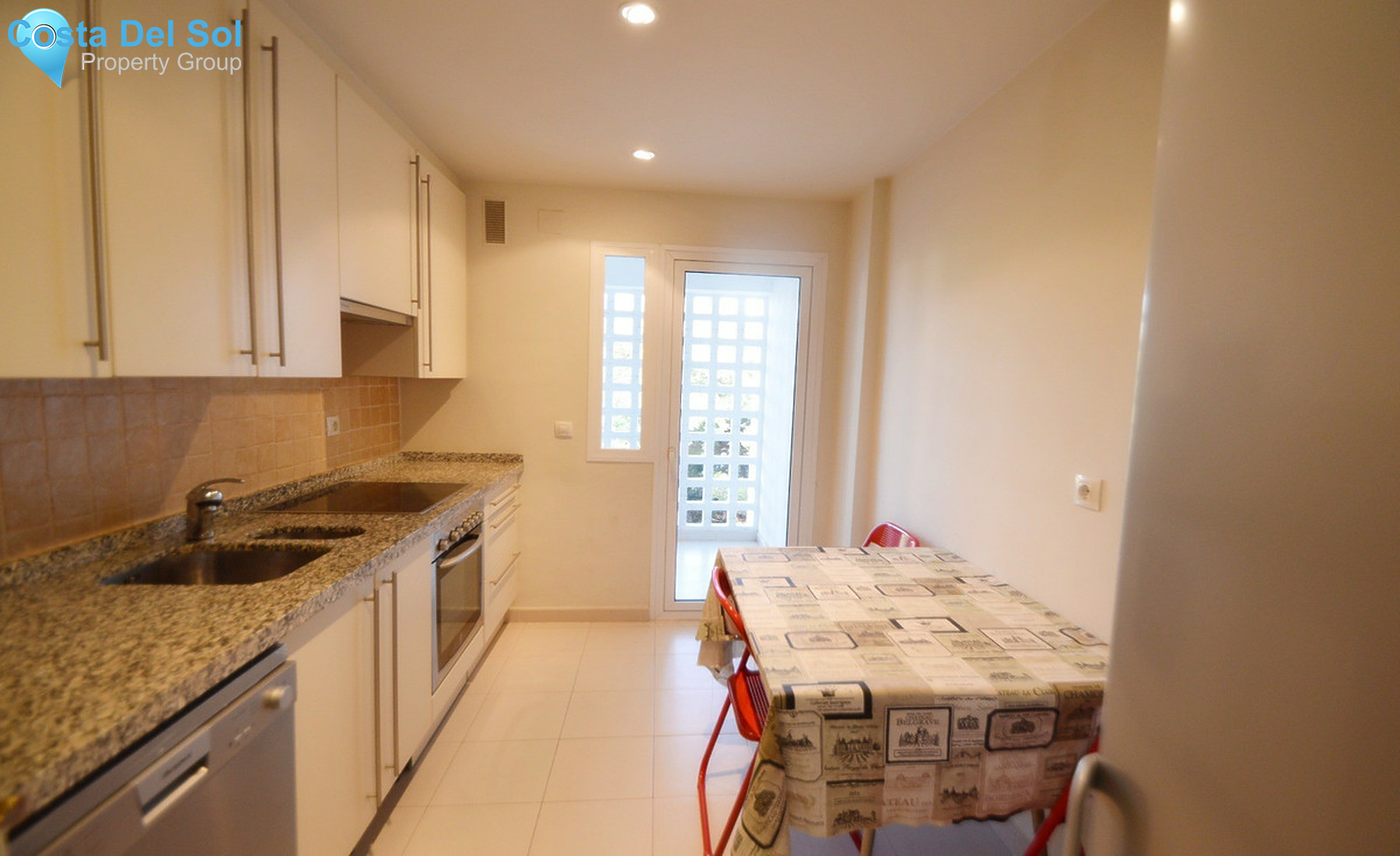 Middle Floor Apartment in Nueva Andalucía-1325877