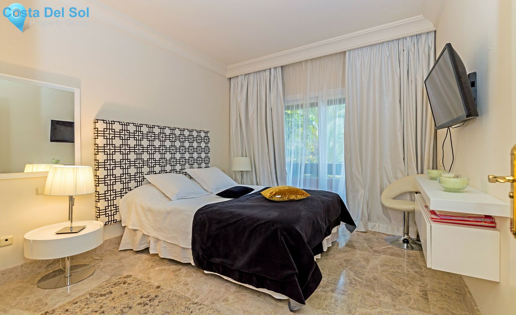Middle Floor Apartment in Nueva Andalucía-1334098
