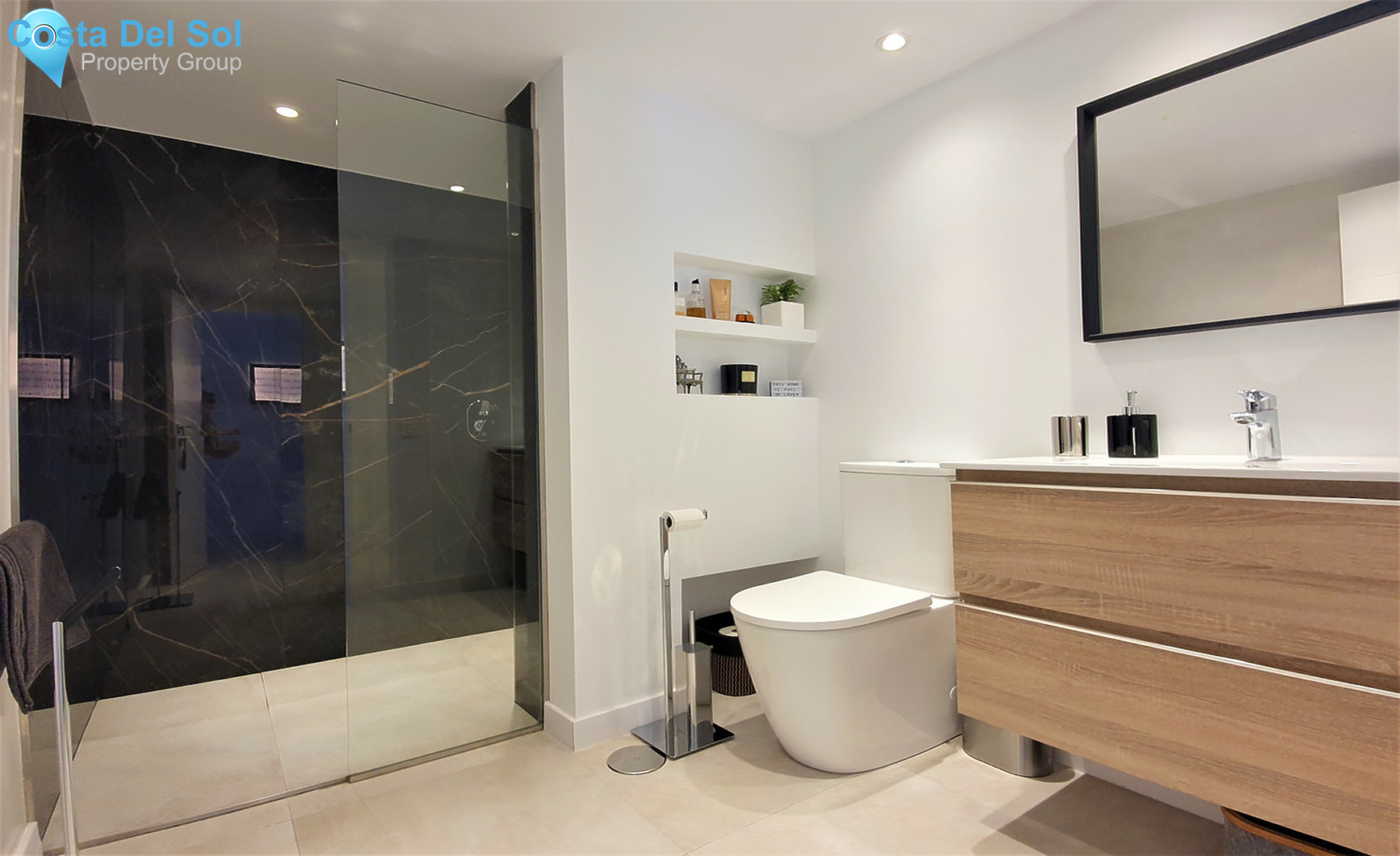 Middle Floor Apartment in Nueva Andalucía-1336575