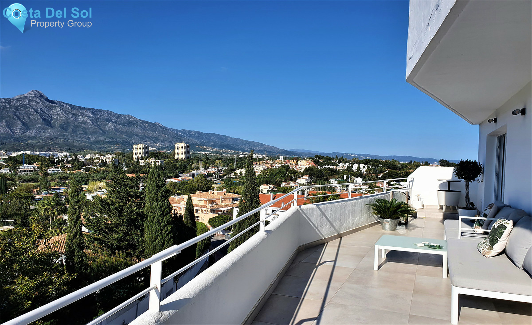 Middle Floor Apartment in Nueva Andalucía-1336565