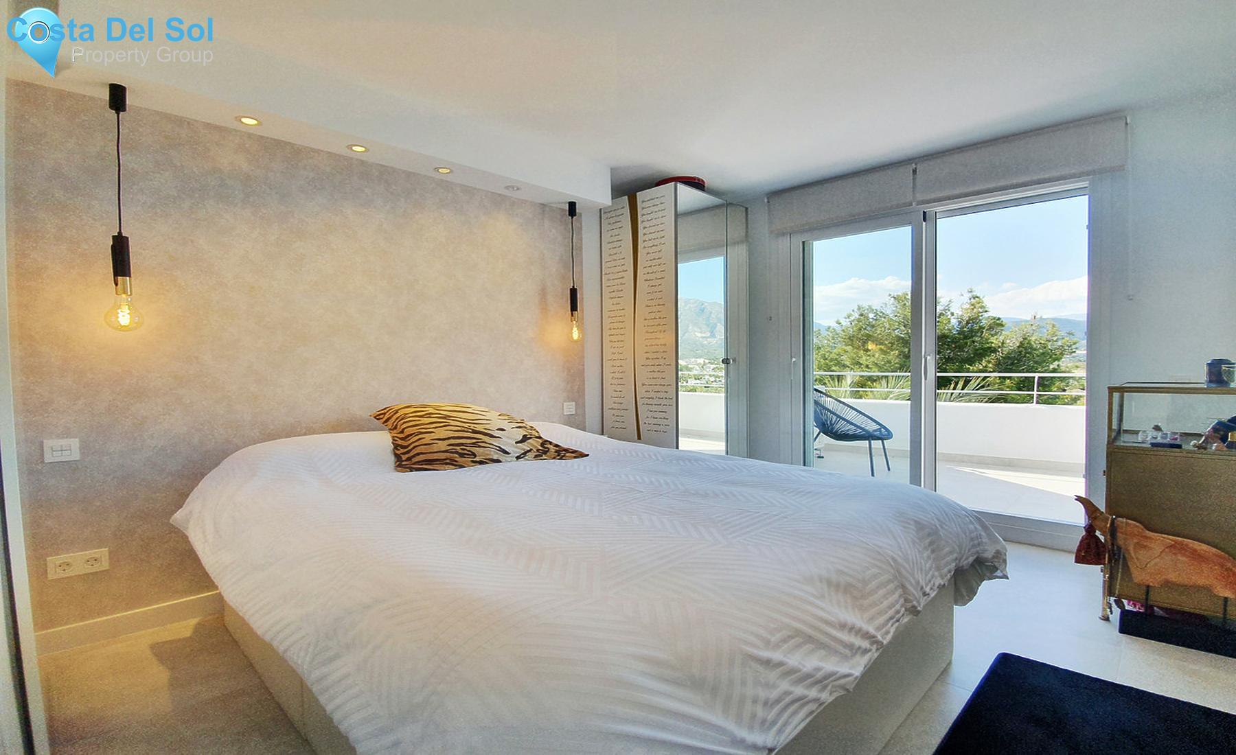 Middle Floor Apartment in Nueva Andalucía-1336569