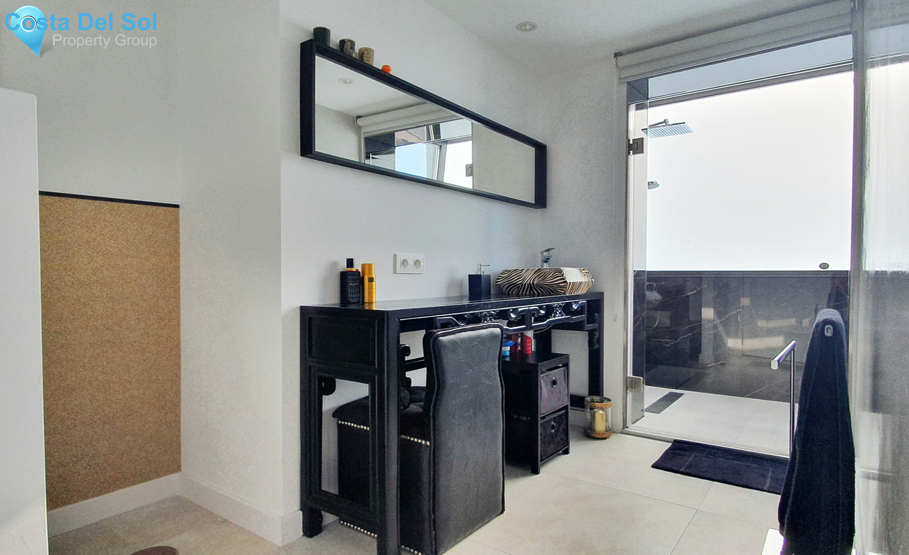 Middle Floor Apartment in Nueva Andalucía-1336572
